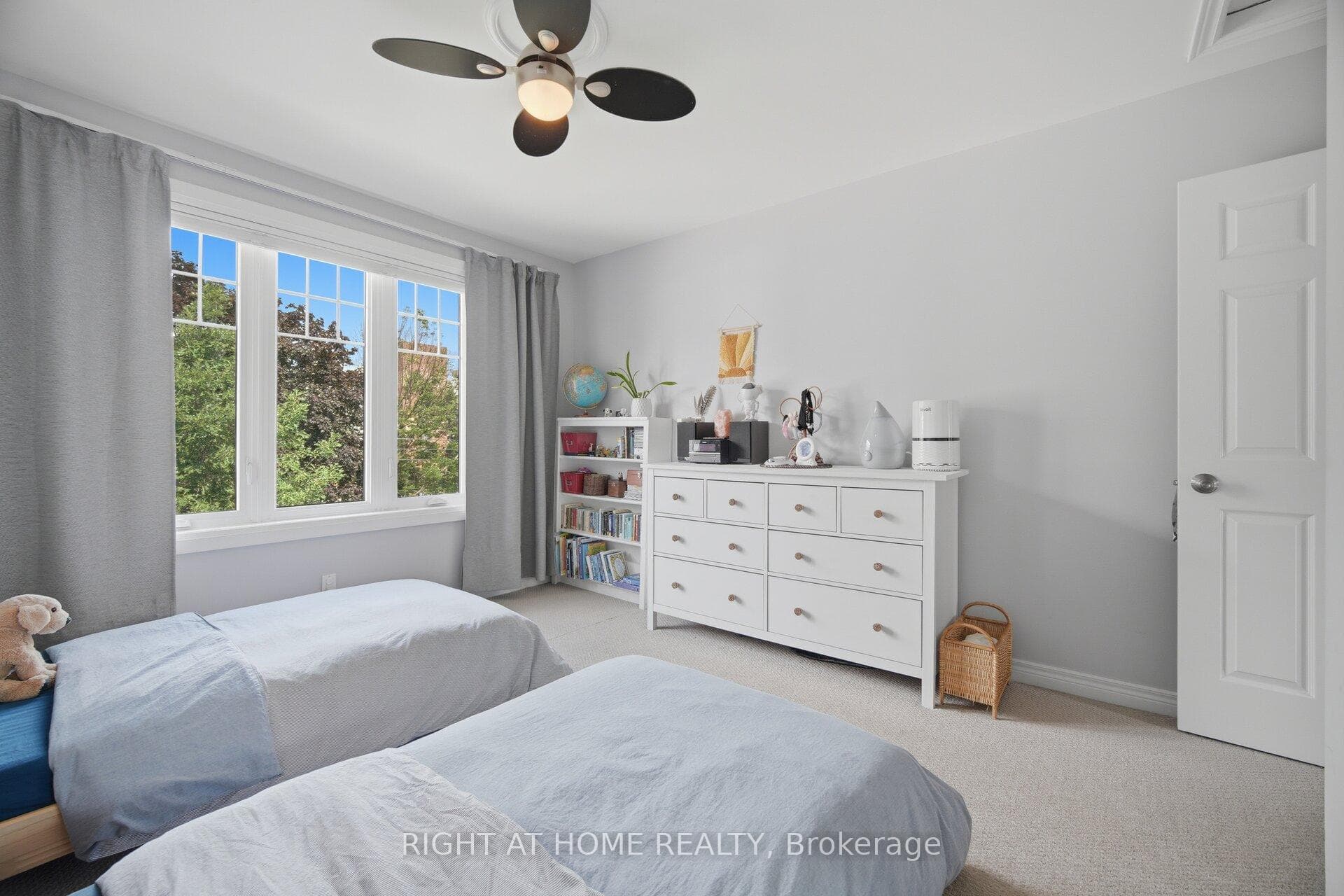 18 Vanbrugh Avenue photo 24