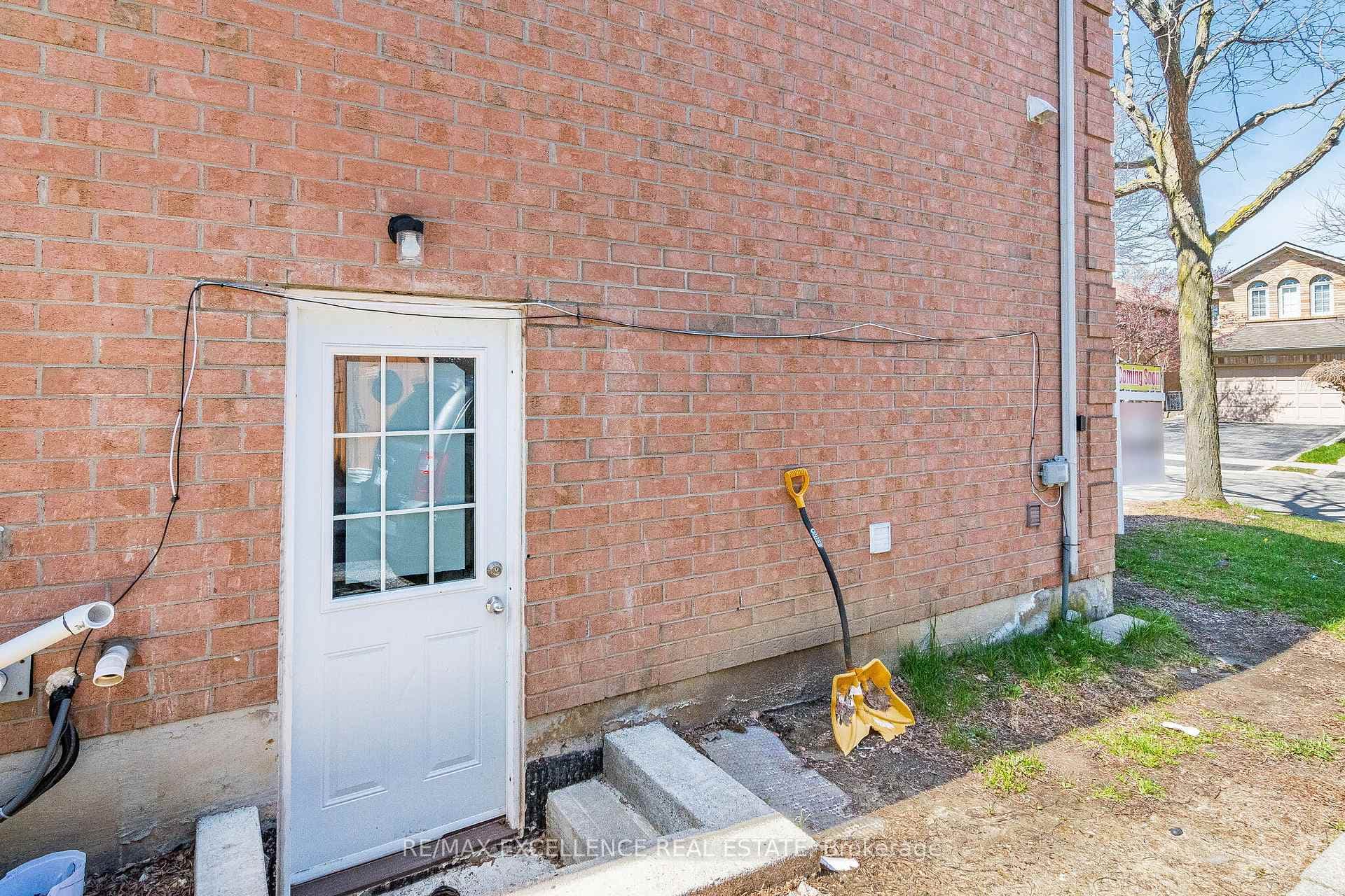 37 Elk Street photo 46