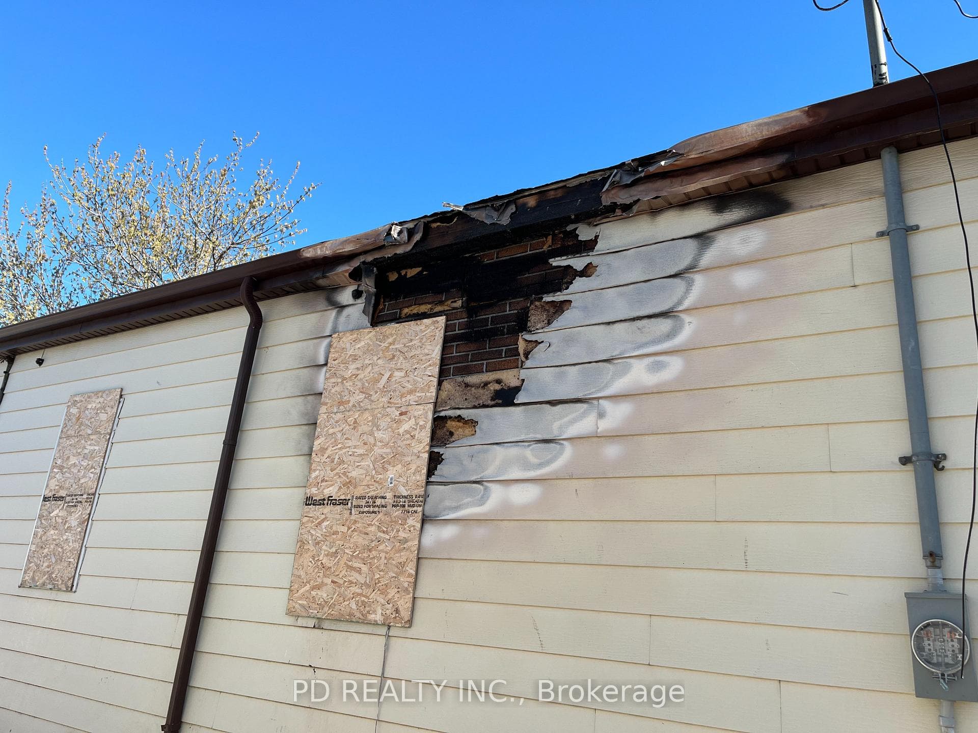 183 Normanhurst Avenue photo 12