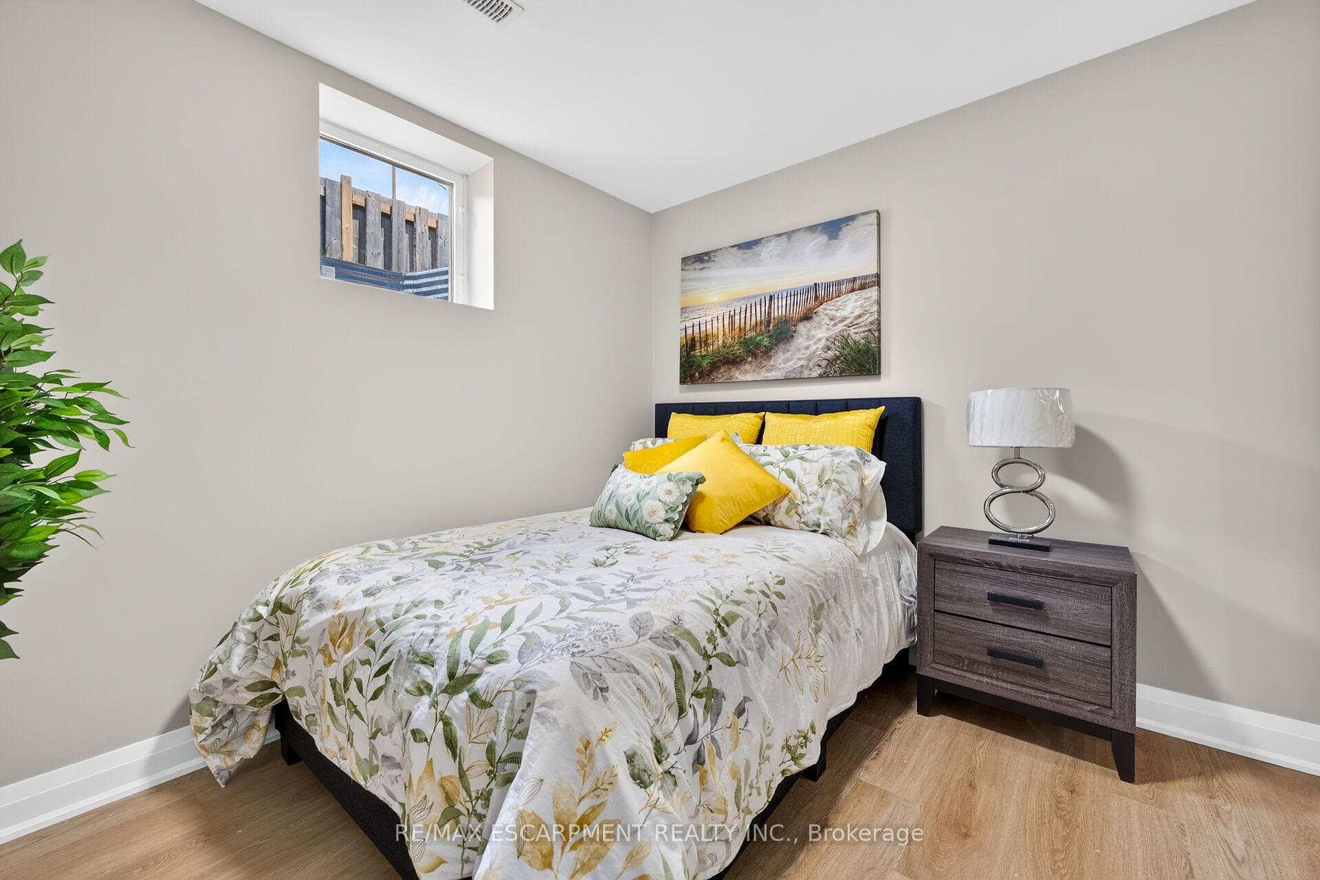 150 Howard Avenue photo 37