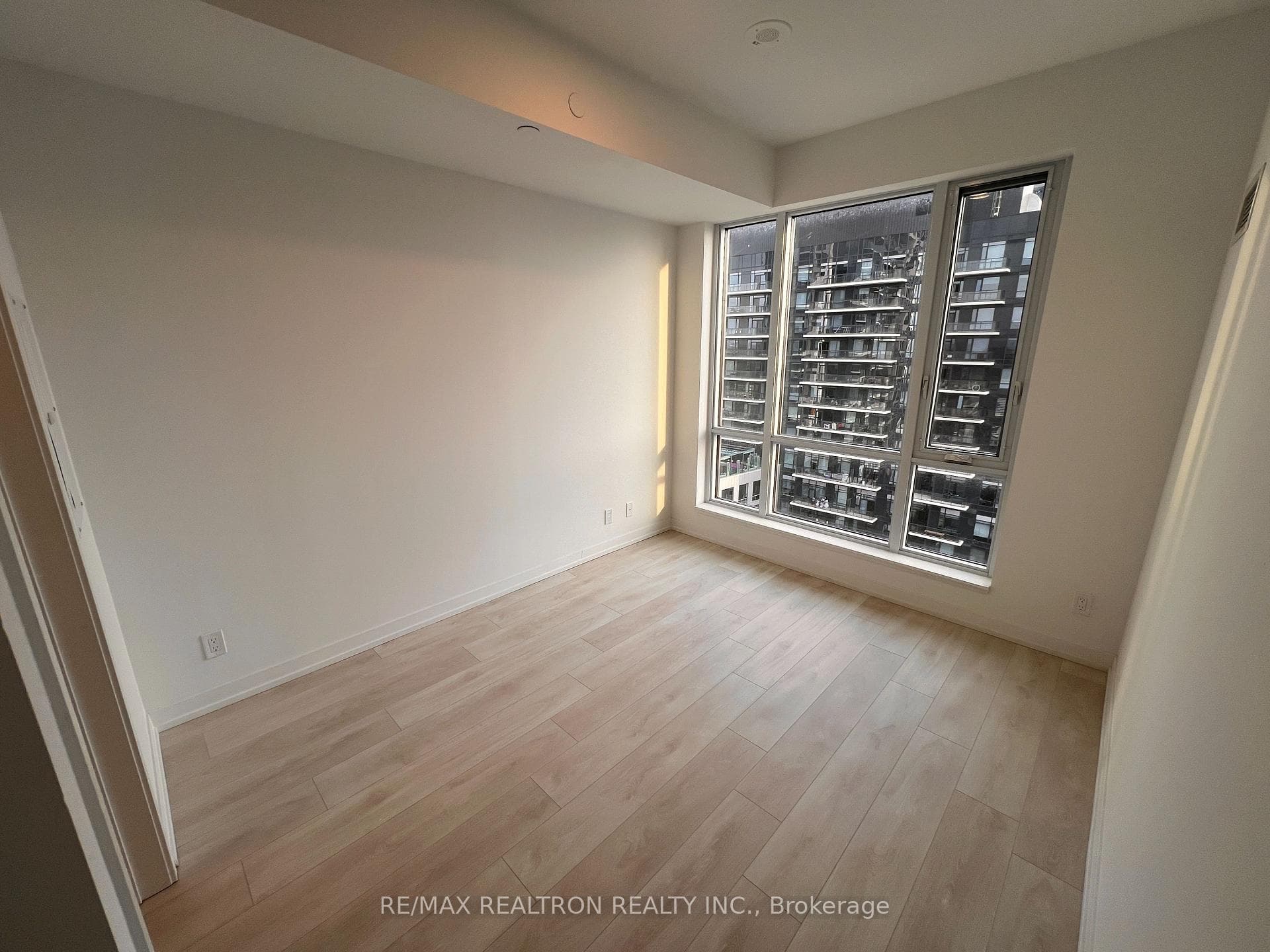 8 Beverley Glen Boulevard Unit 1207 photo 9