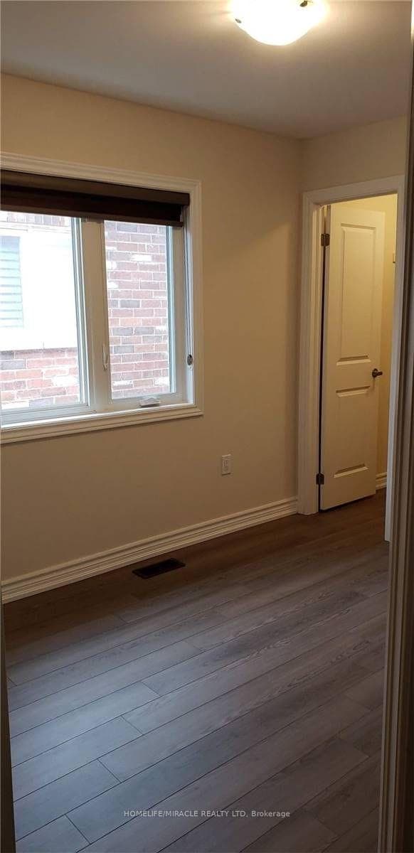 48 Frenchpark Circle photo 8