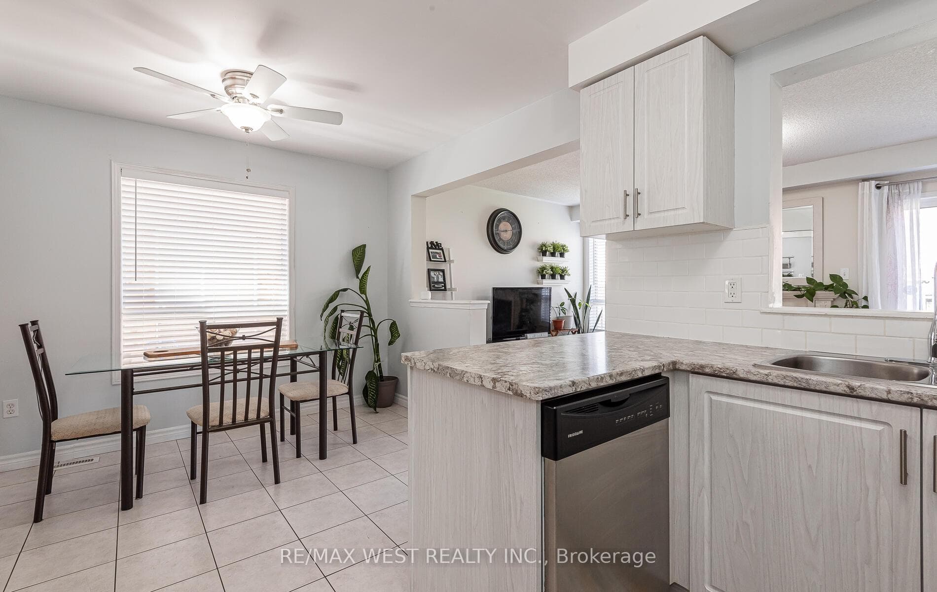 100 Lake Louise Drive photo 14