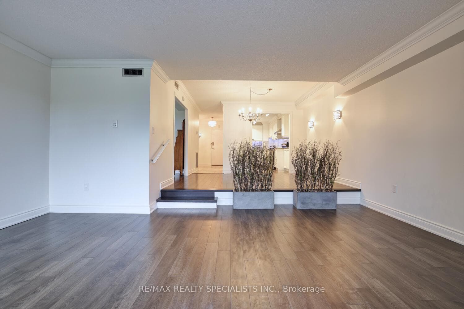 965 Inverhouse Drive Unit 203 photo 12