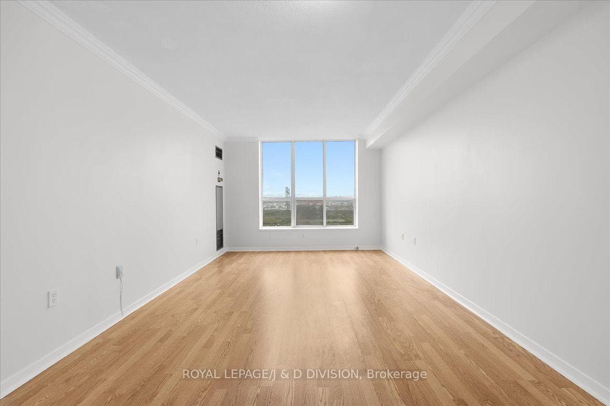 21 Overlea Boulevard Unit 1306 photo 7