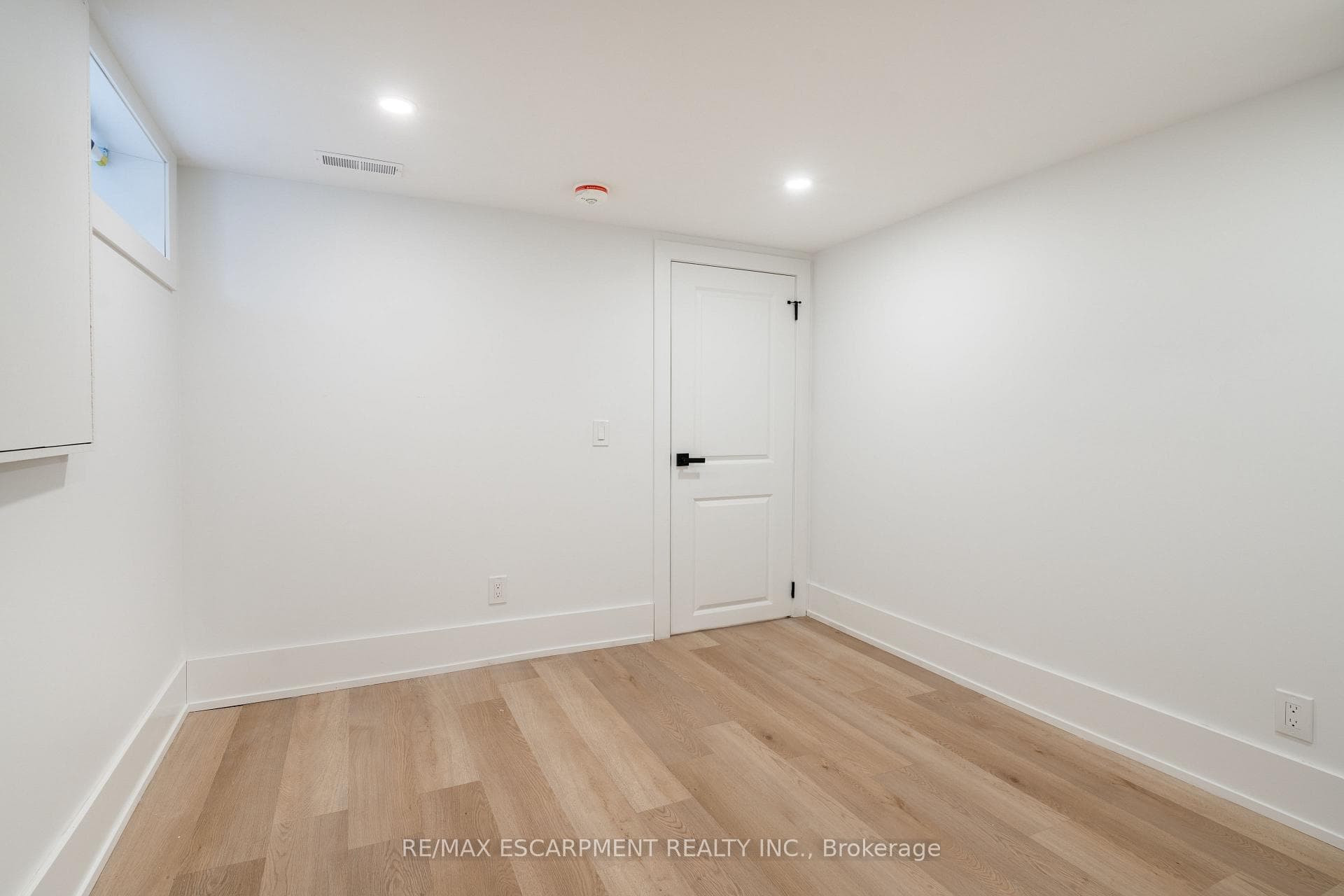 204 Balsam Avenue photo 39