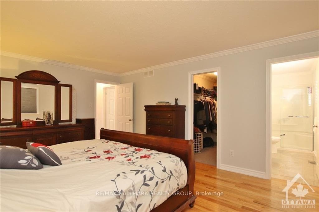 6528 TOONEY Drive photo 17