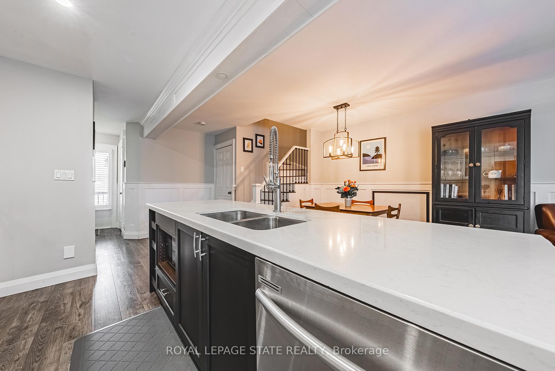 14 Huntingwood Avenue Unit 1 photo 9