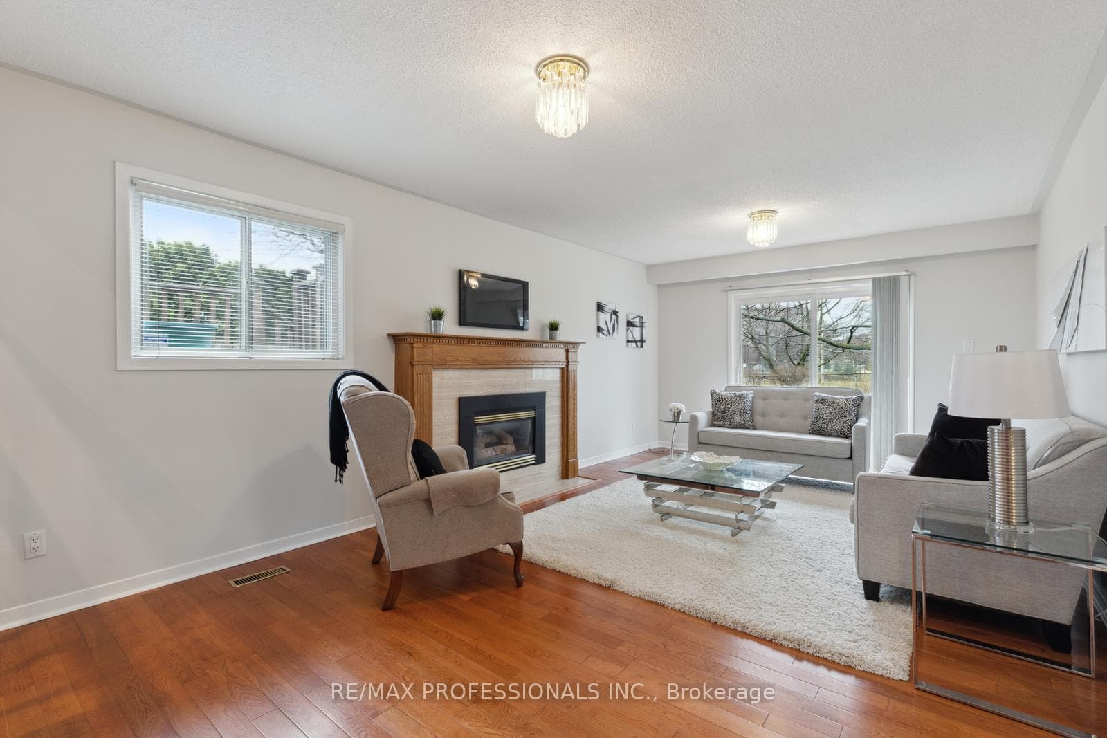 85 Thicket Road photo 18