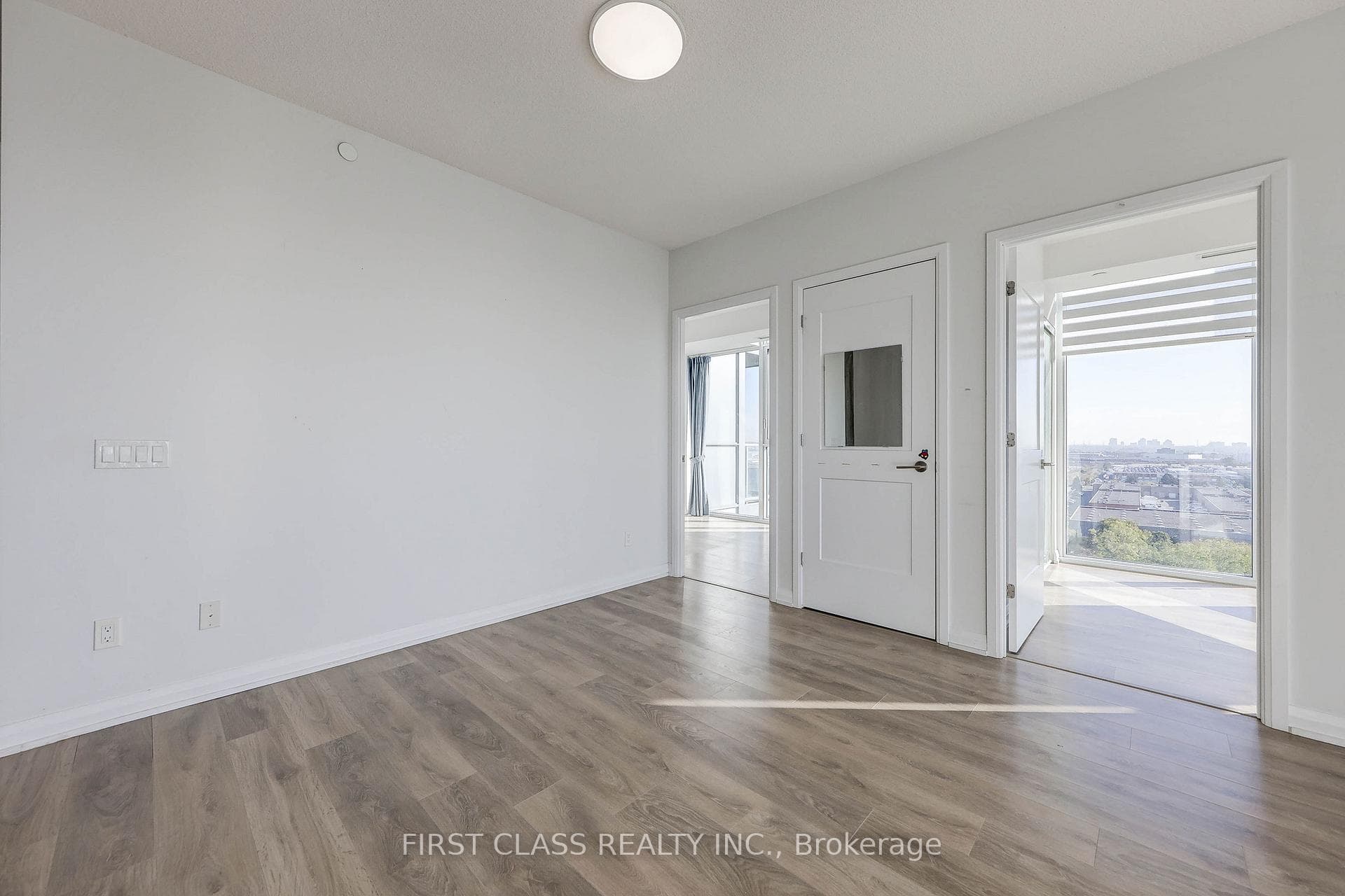 7895 Jane Street Unit 1104 photo 17