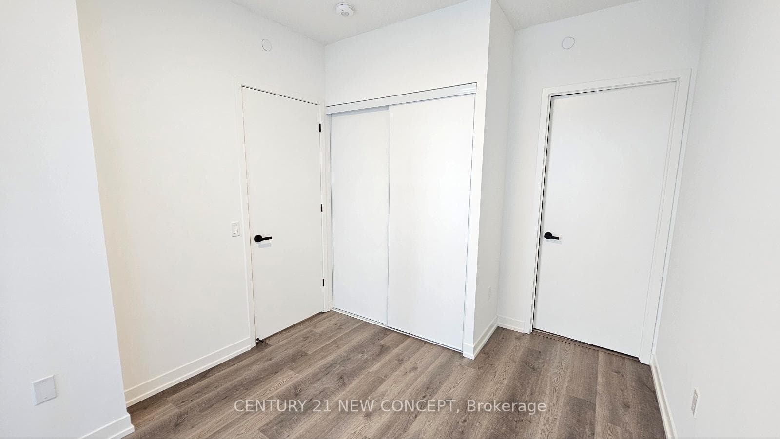 8 Interchange Way Unit #801 photo 5