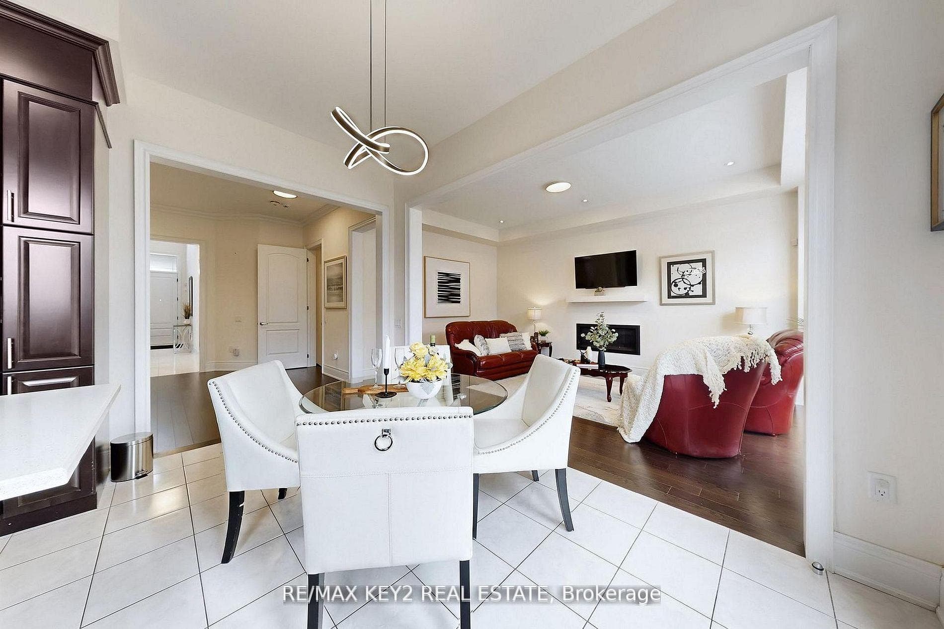 10 Lyle Way photo 14