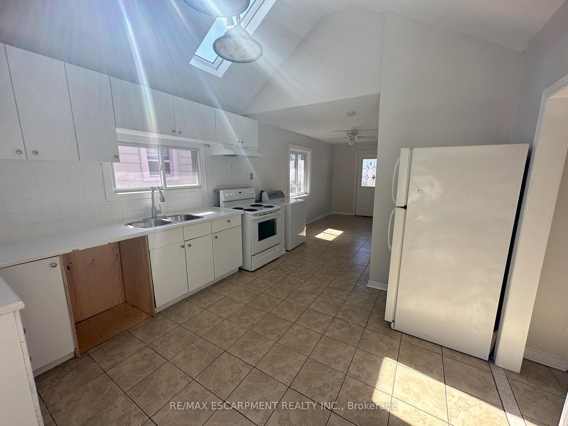 148 Walter Avenue photo 6
