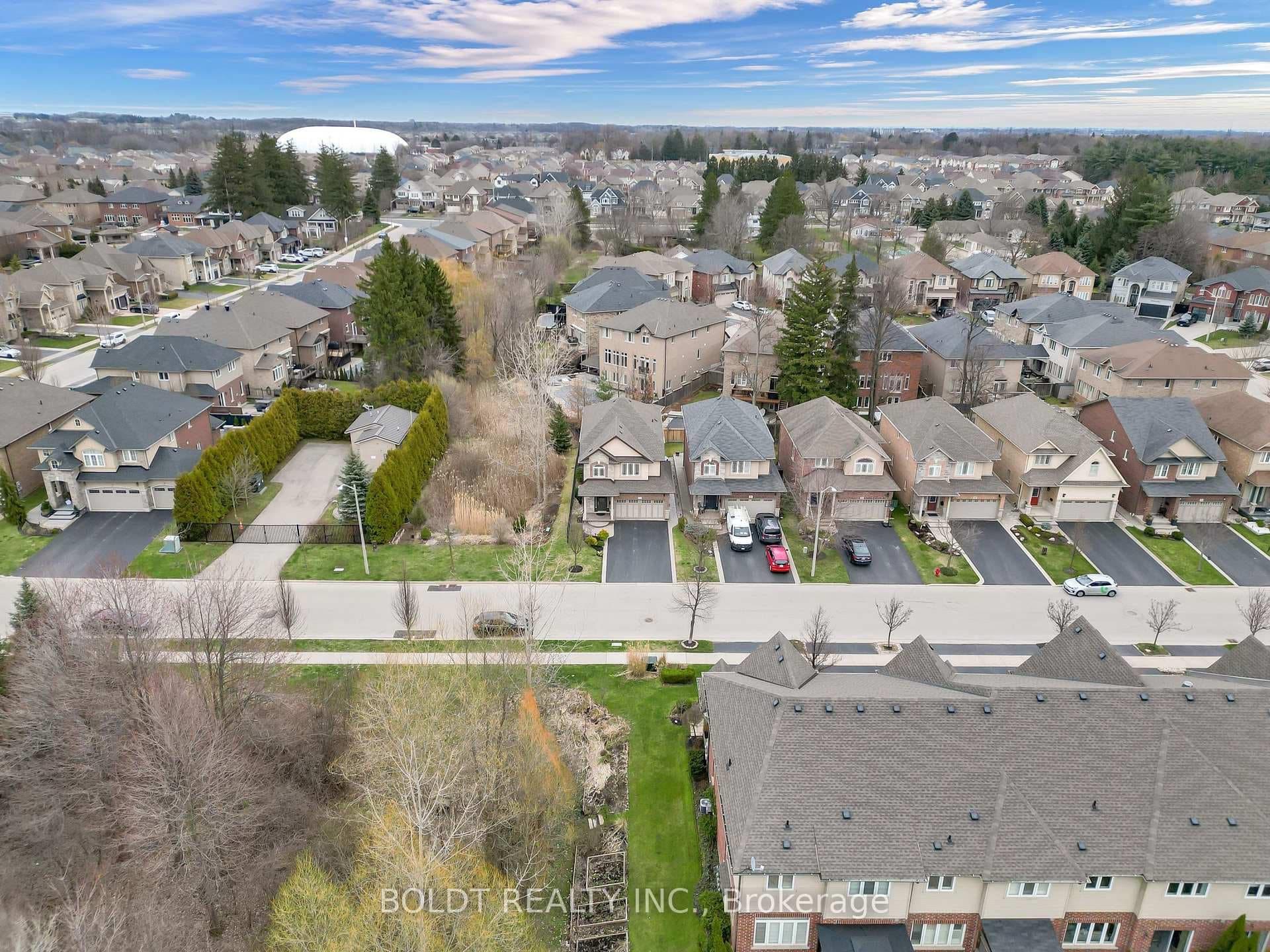 51 Maplevale Drive photo 31