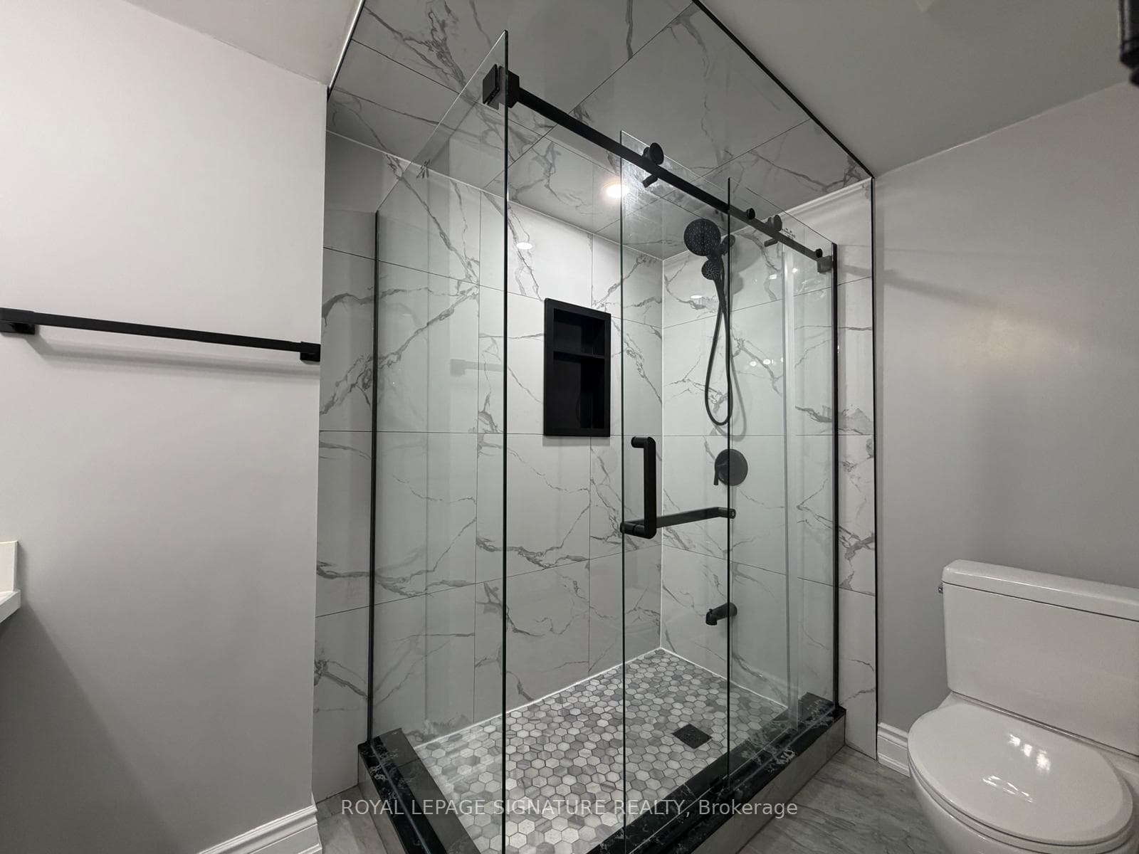 56 Kimbourne Avenue Unit Basement photo 4