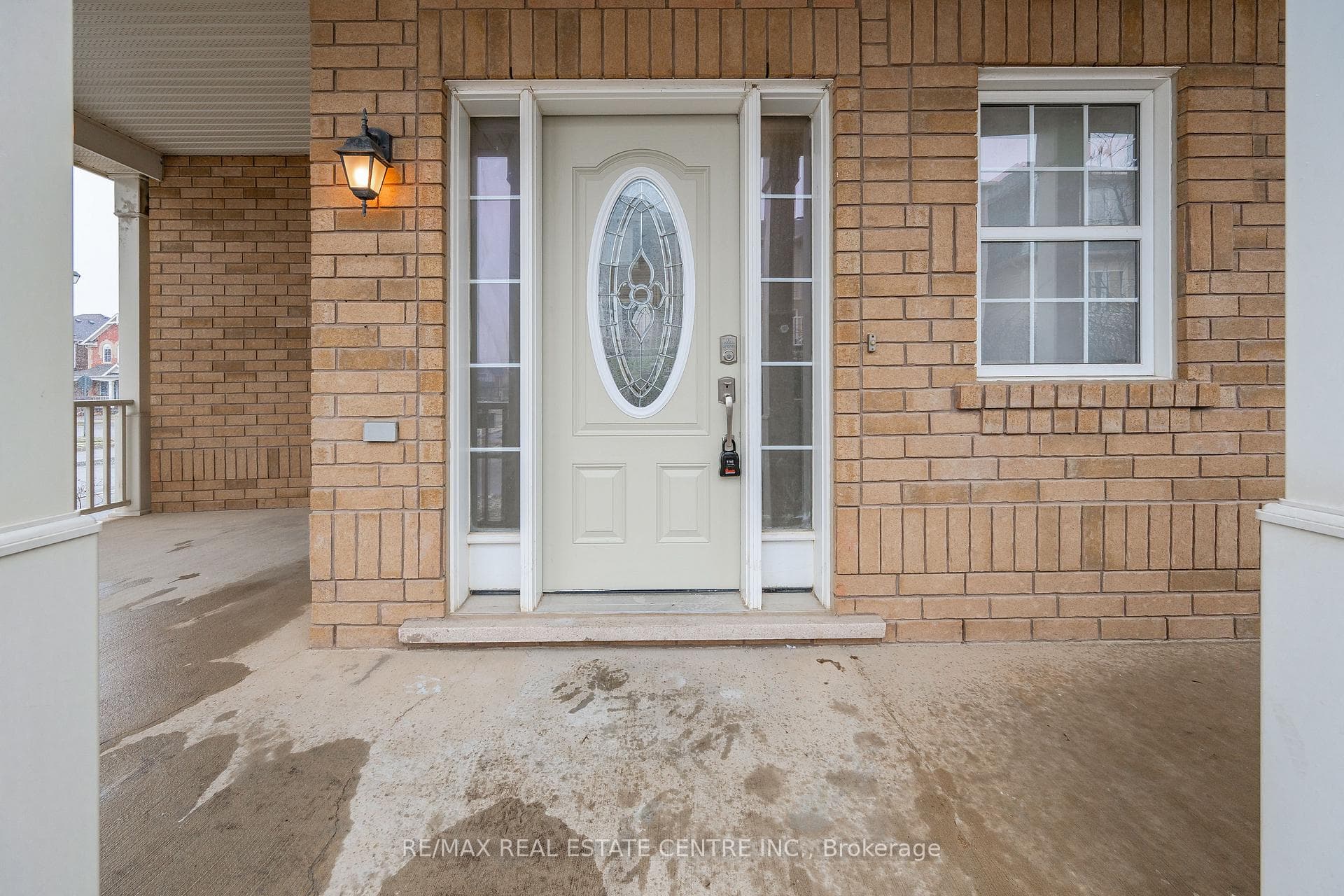 917 Whaley Way photo 3