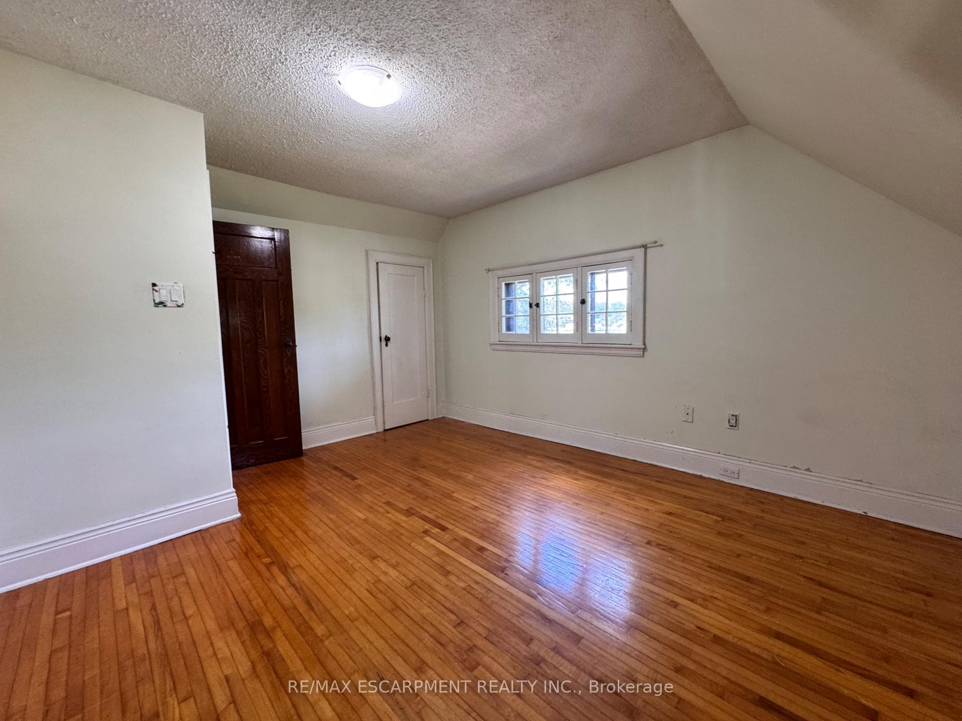 62 Plains Road photo 13