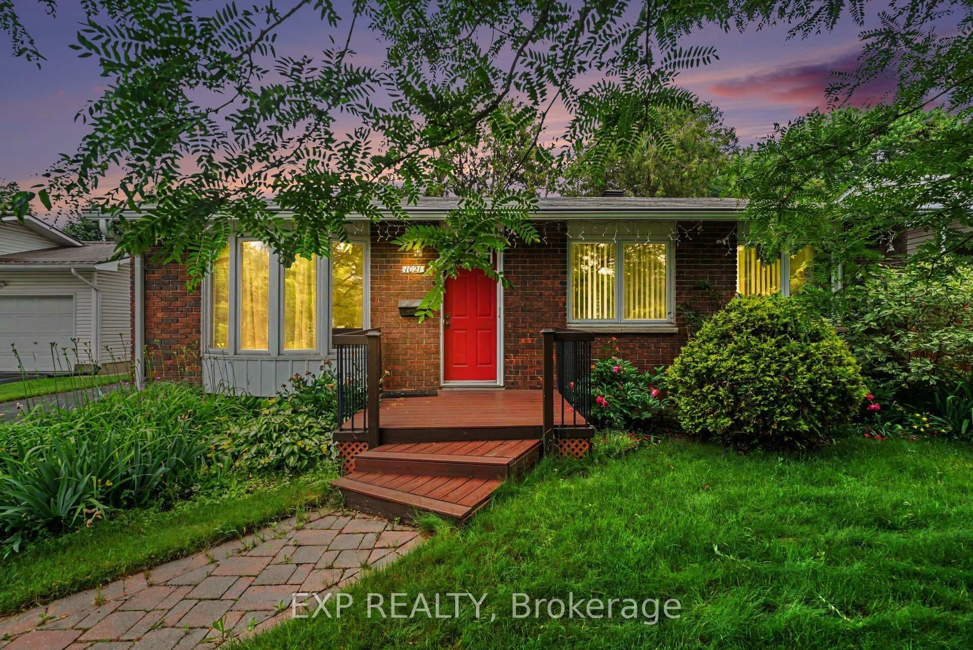 1021 Cadboro Road photo 3