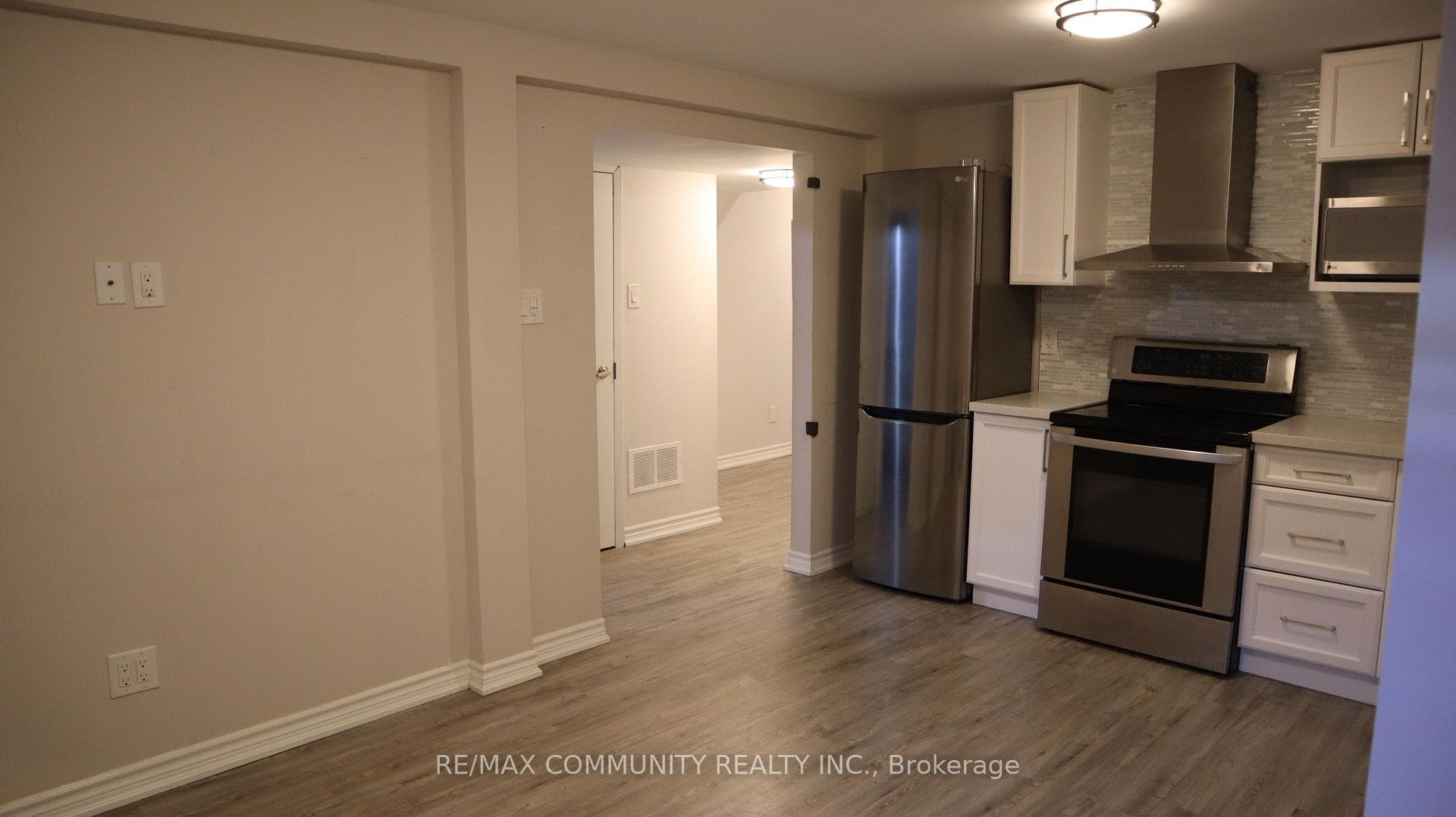 1061 Rowntree Crescent Unit Basement photo 8