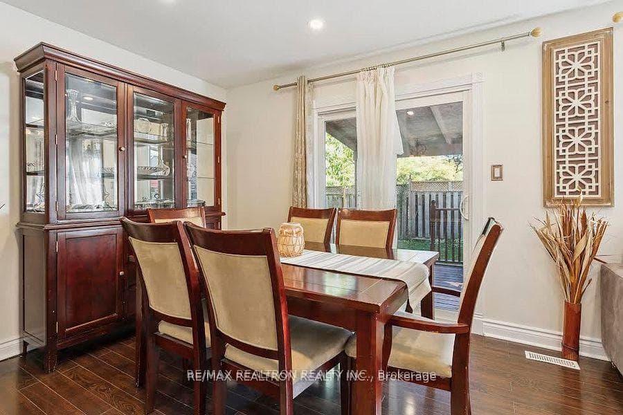 1 Saraband Street photo 12