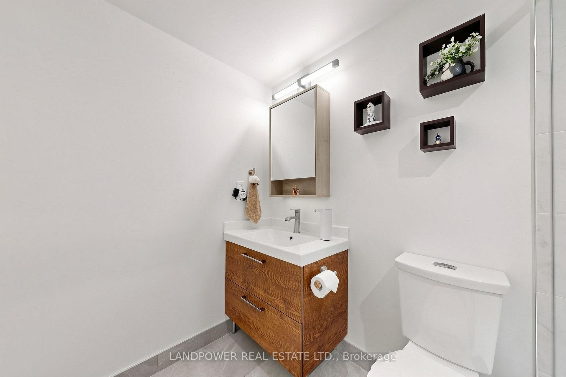 7825 Bayview Avenue Unit 1106 photo 27