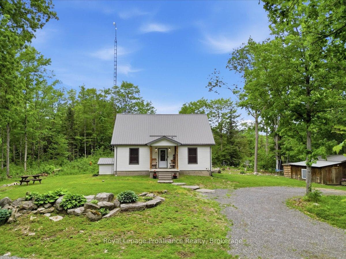 12 Cosgrove Lane photo 1