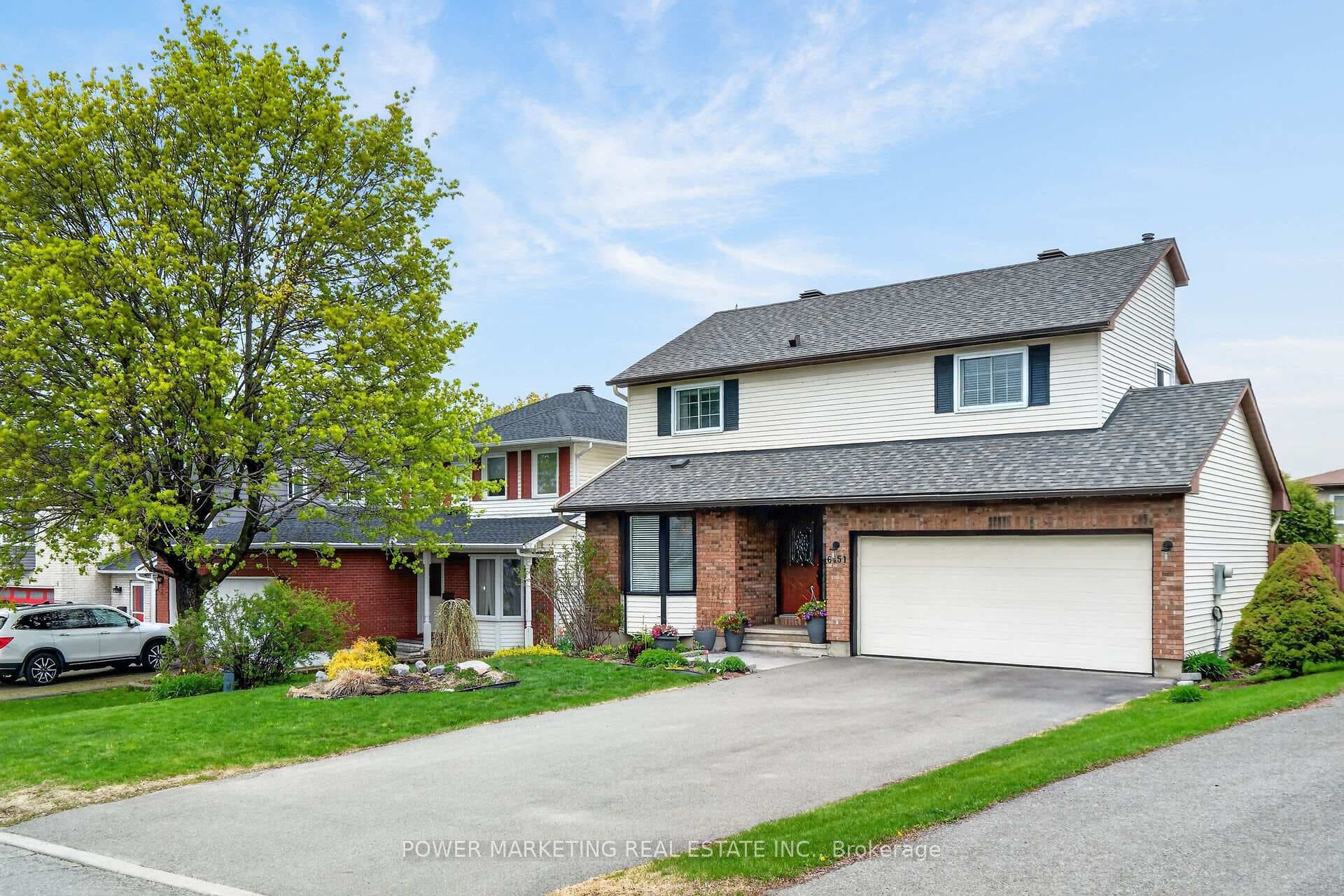 6451 VISENEAU Drive photo 2
