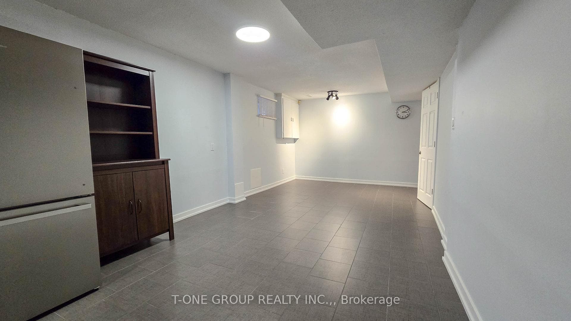 49 Beatrice Way Unit Bsmt photo 7