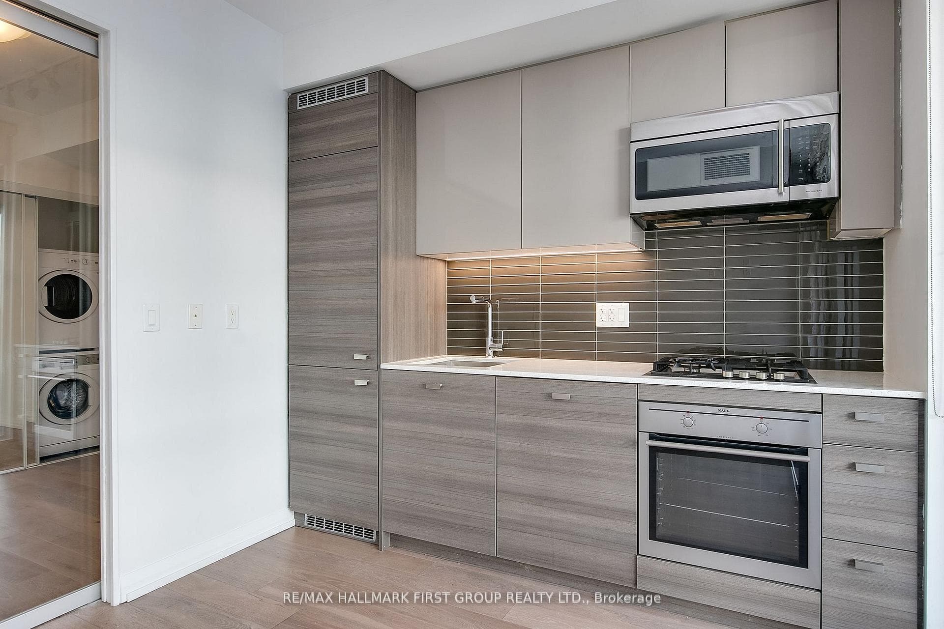 835 St Clair Avenue Unit 401 photo 10
