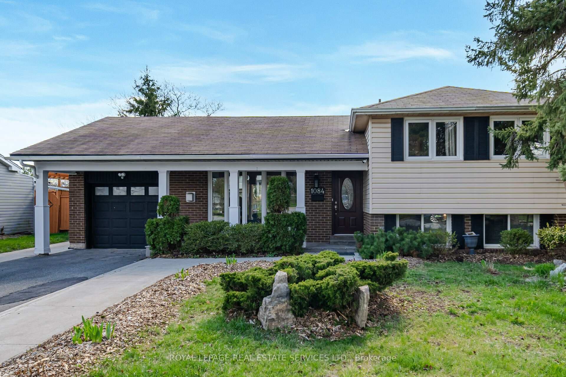 1084 Pearson Drive photo 1