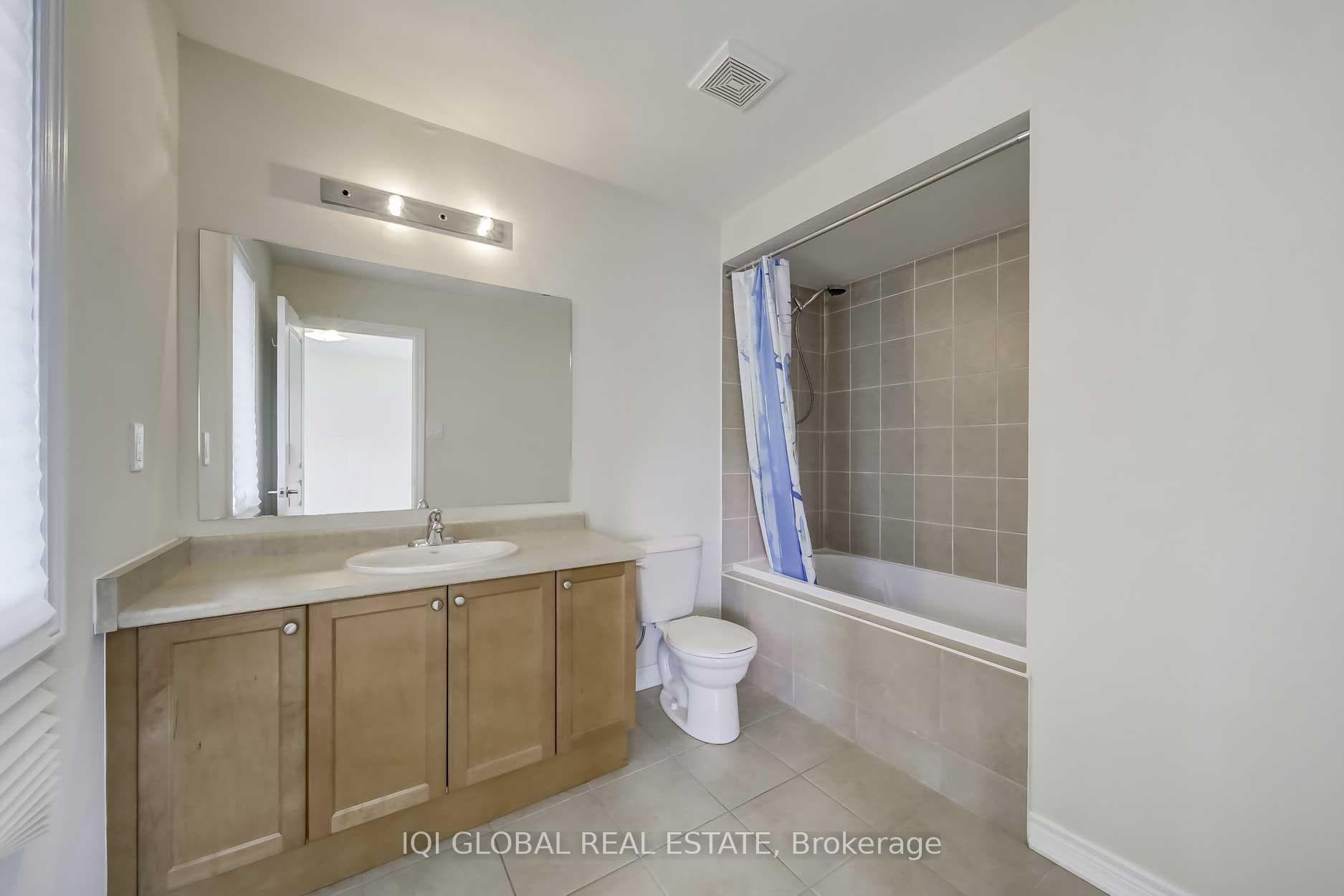 2 Bowkett Drive photo 24