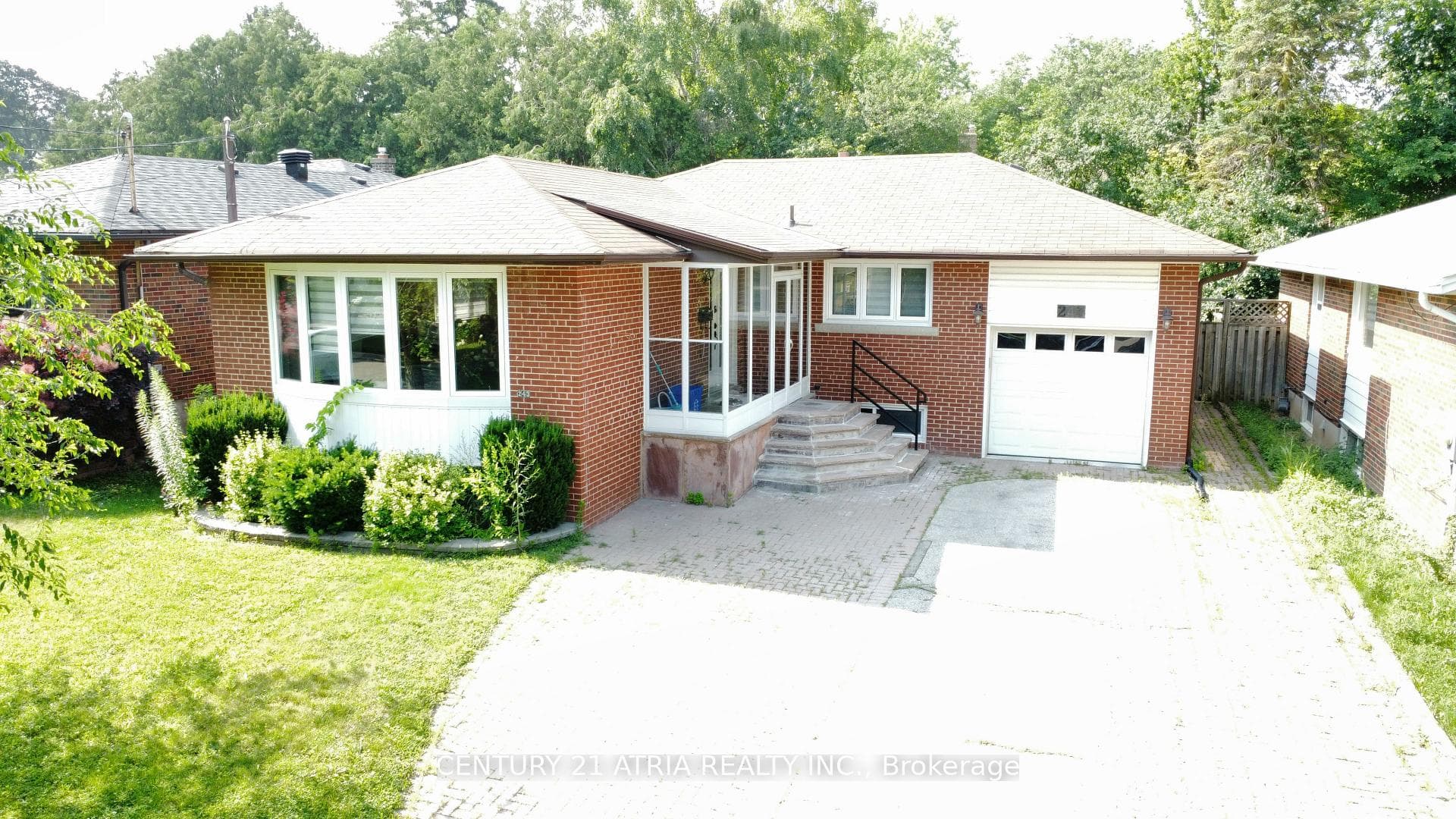 243 Harrygan Crescent photo 1