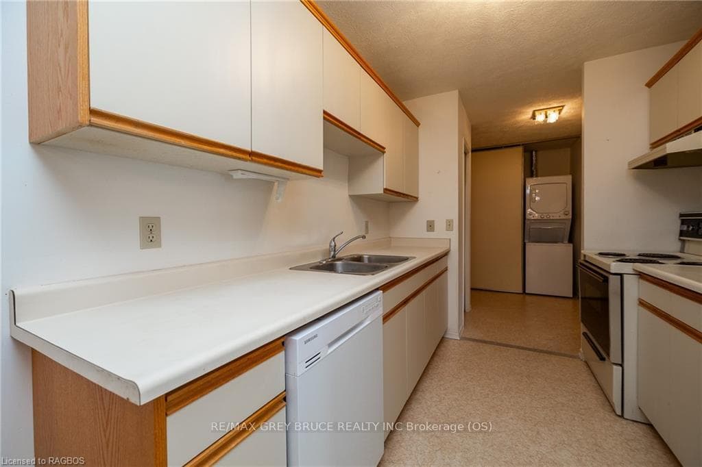 1775 9TH Avenue Unit 209 photo 9