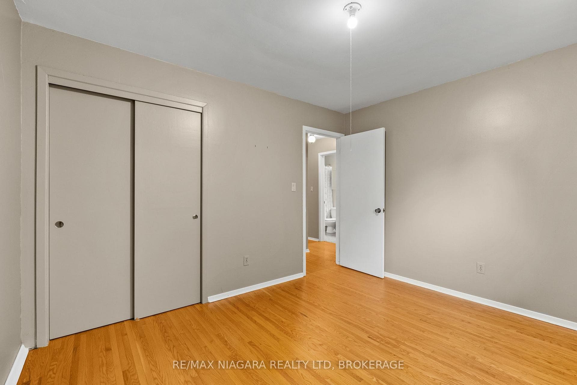 6 Bedford Court photo 19