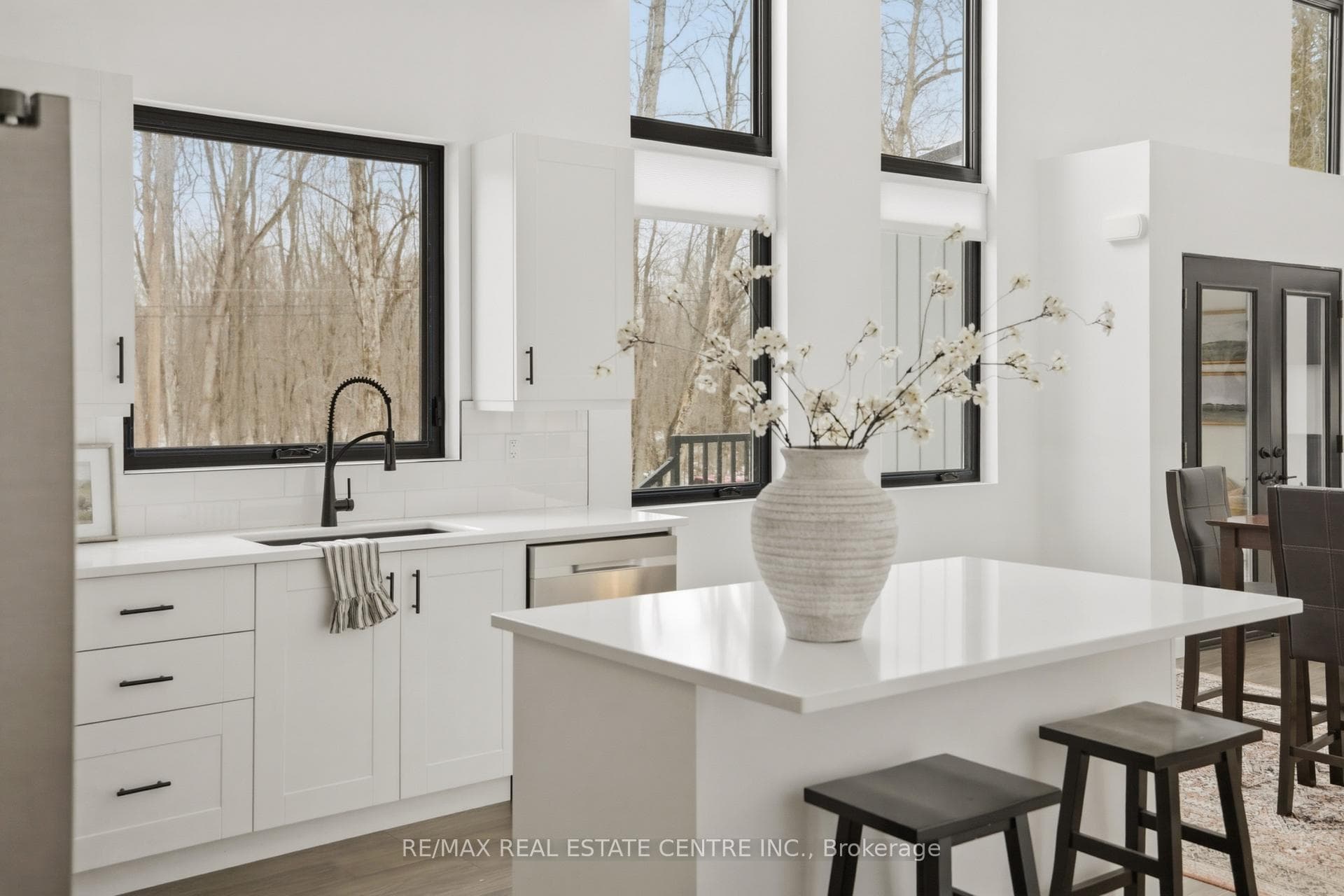 3441 Louis Lane photo 10