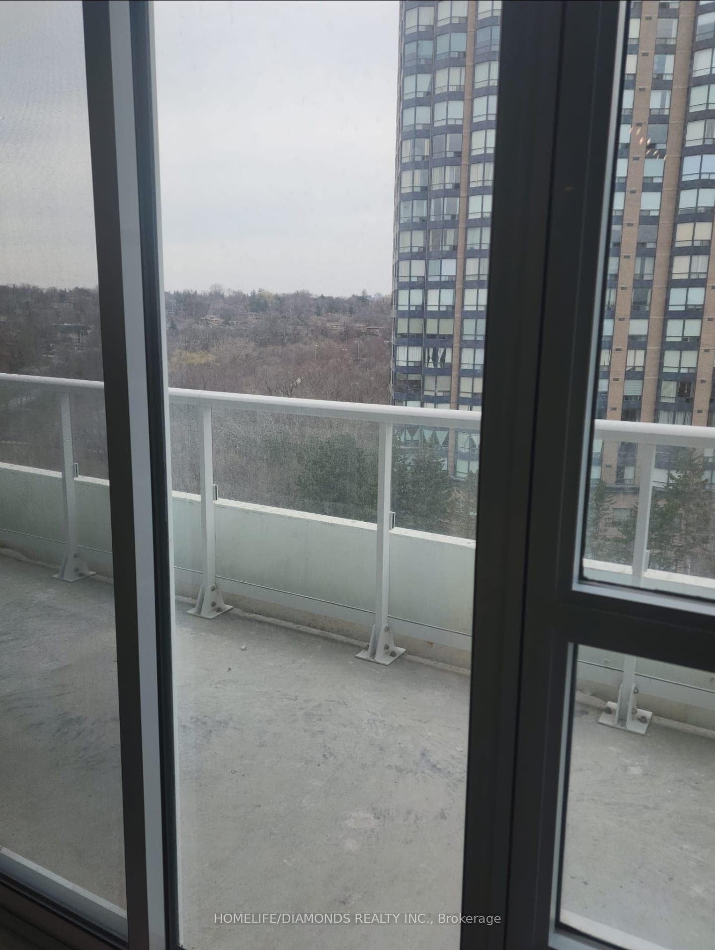 10 WILBY Crescent Unit 615 photo 3