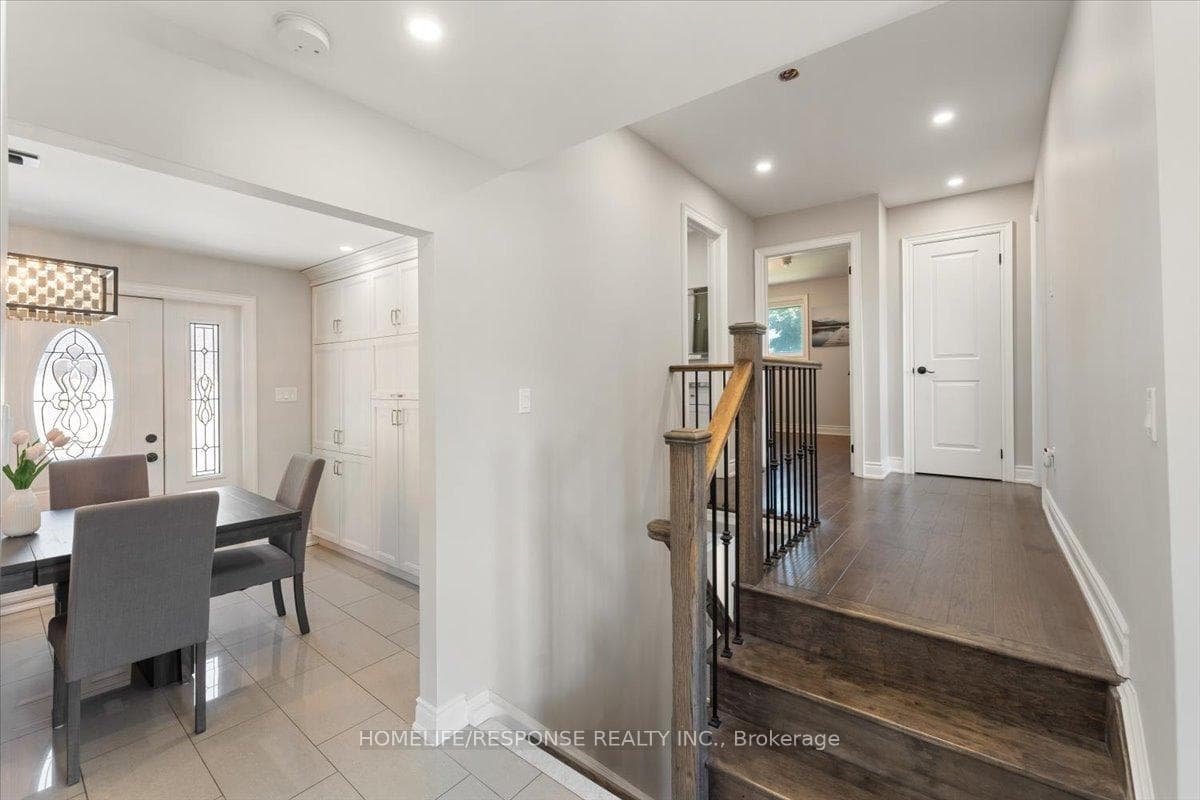 3414 SCHOMBERG Avenue photo 26