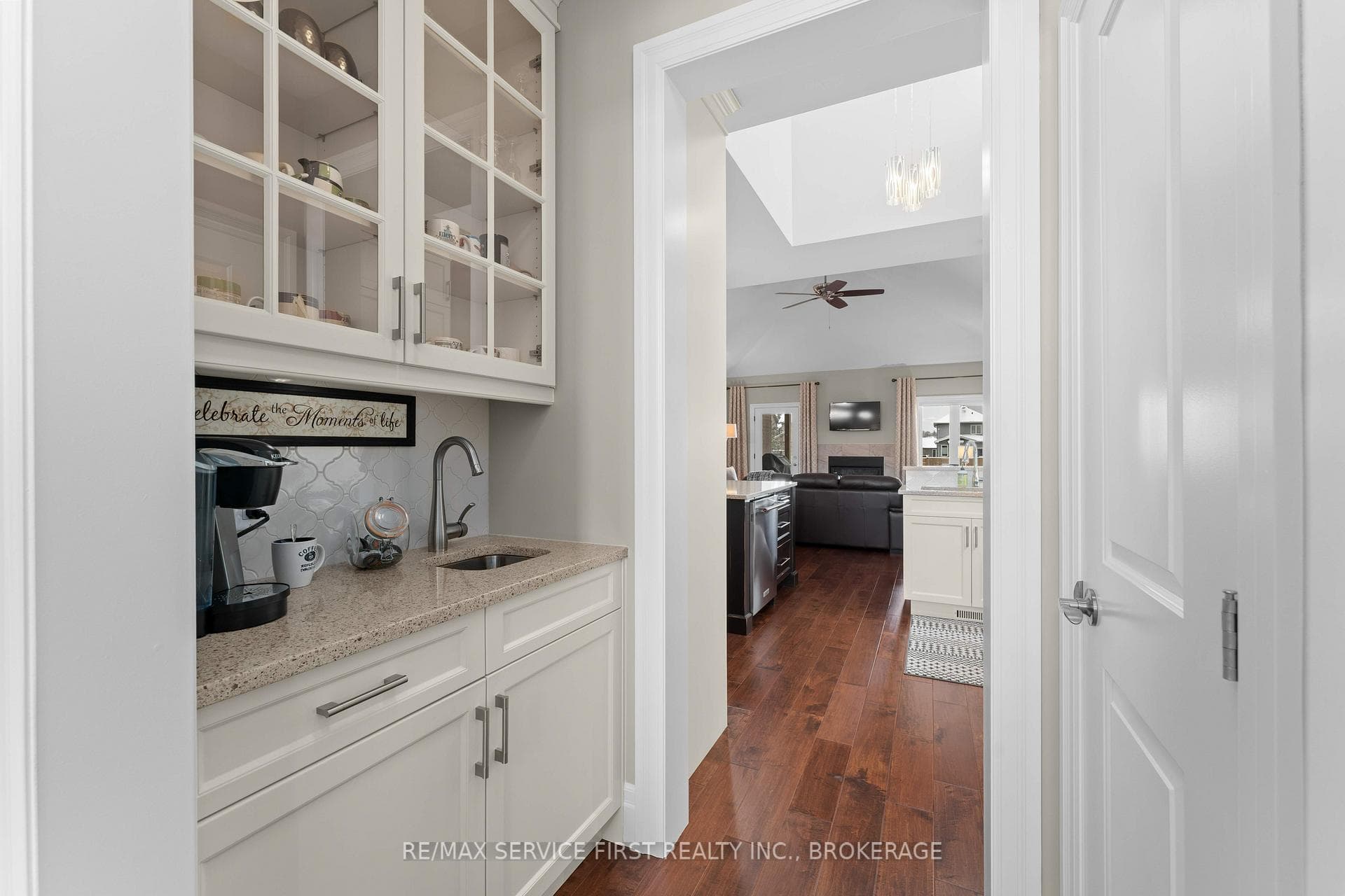 270 Pauline Tom Avenue photo 16