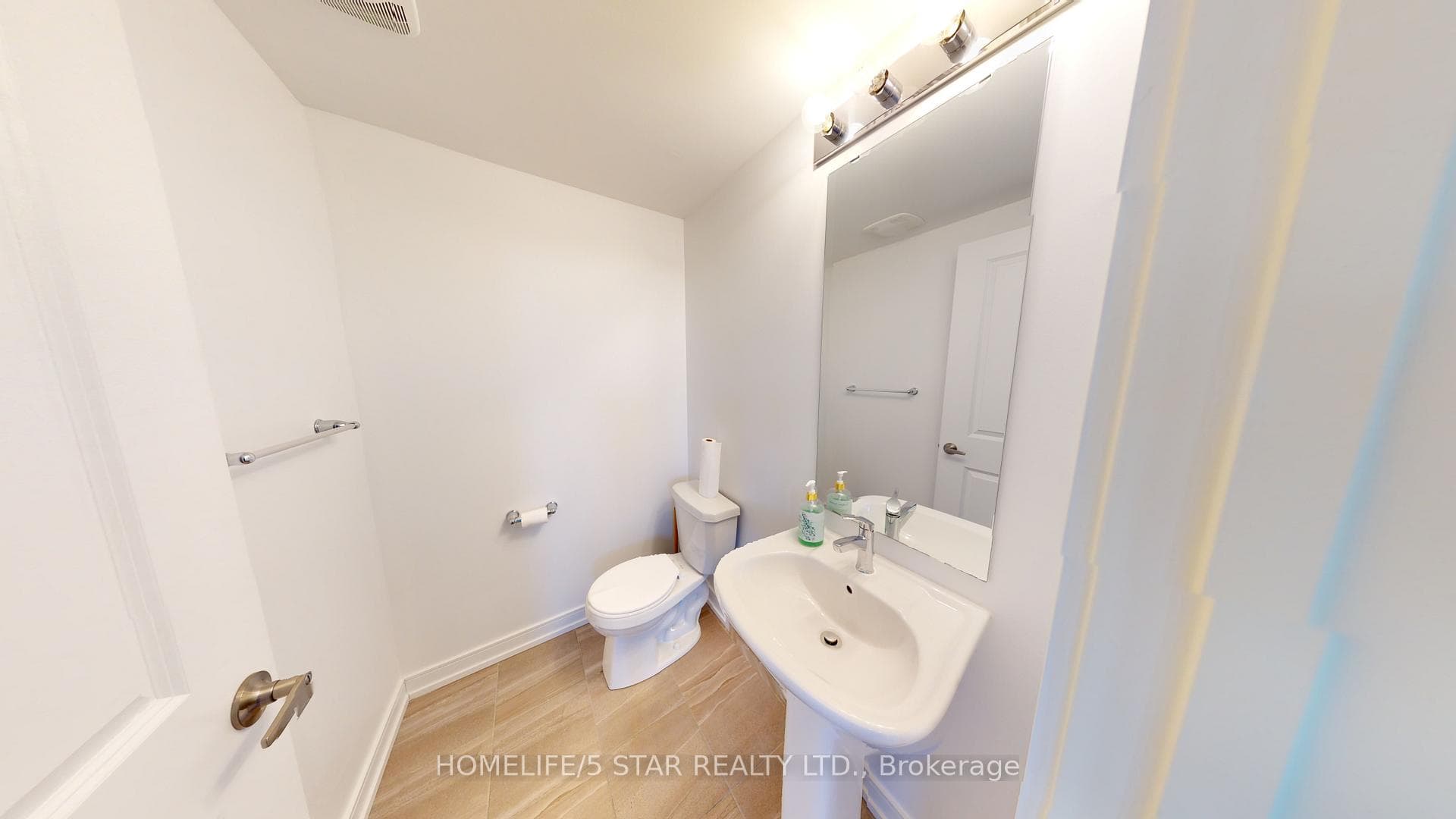 143 Blue Forest Crescent photo 6