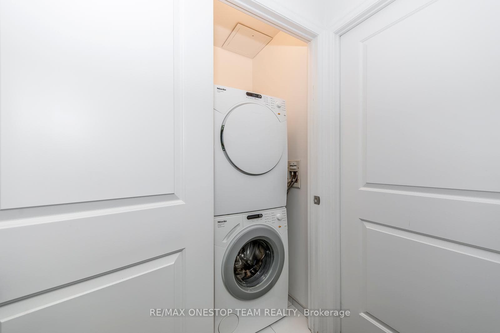 8 The Esplanade N/A Unit 3703 photo 19