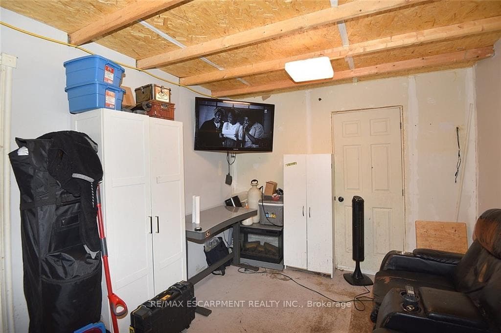 91 Dana Drive photo 21