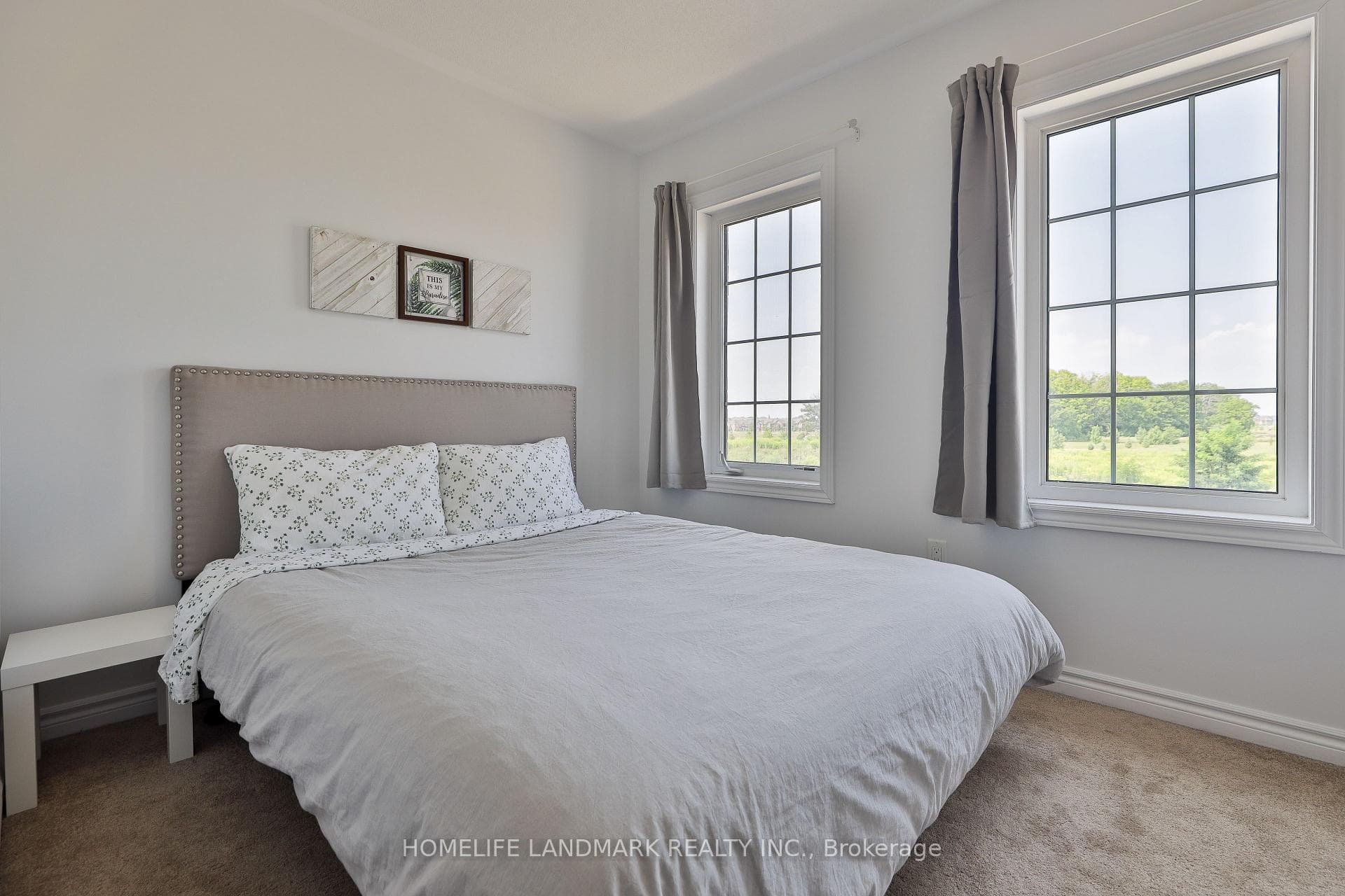 153 Rustle Woods Avenue photo 21