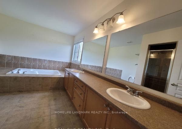 27 Philips View Crescent photo 13