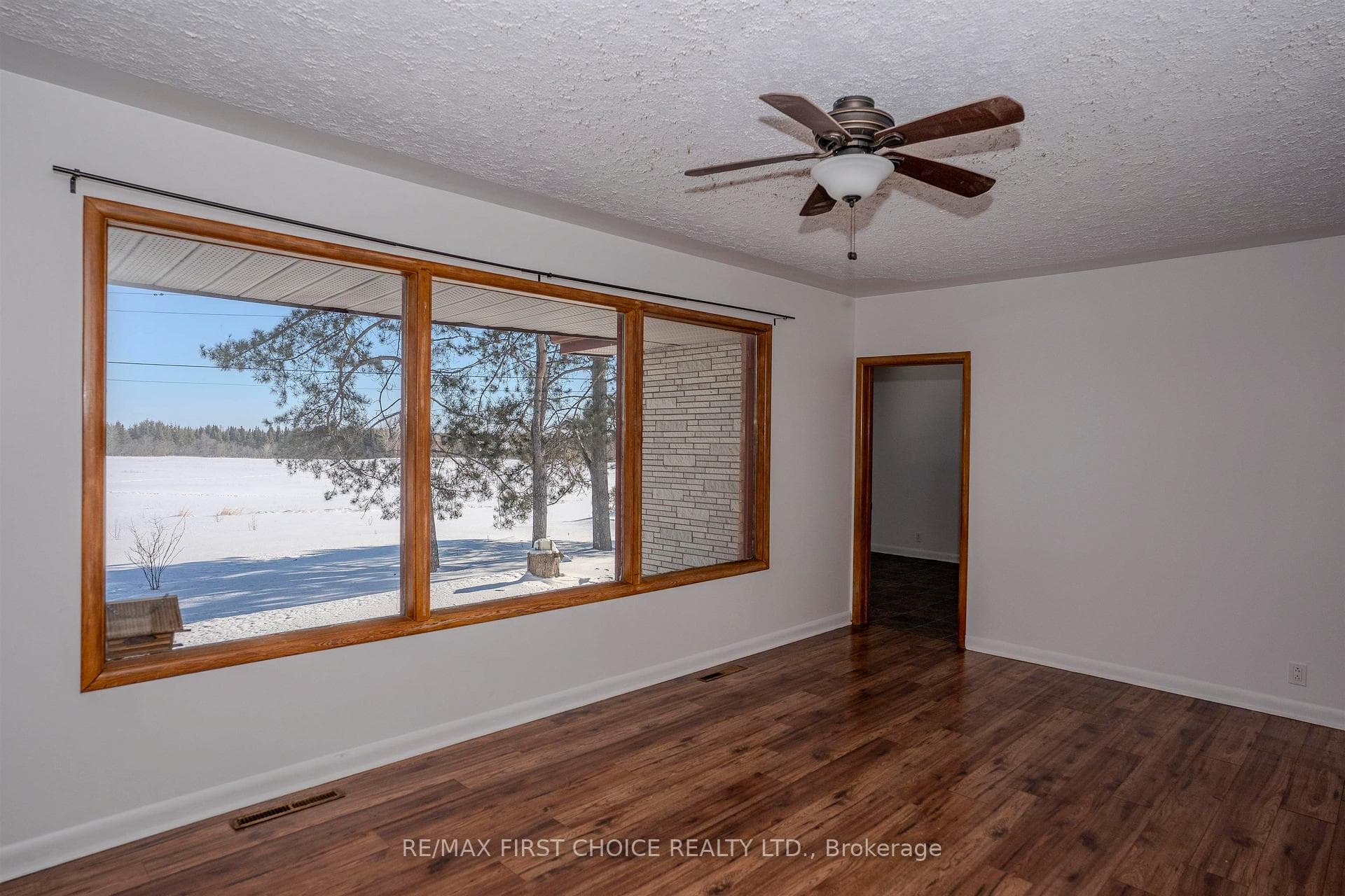 2995 Oliver Road photo 8