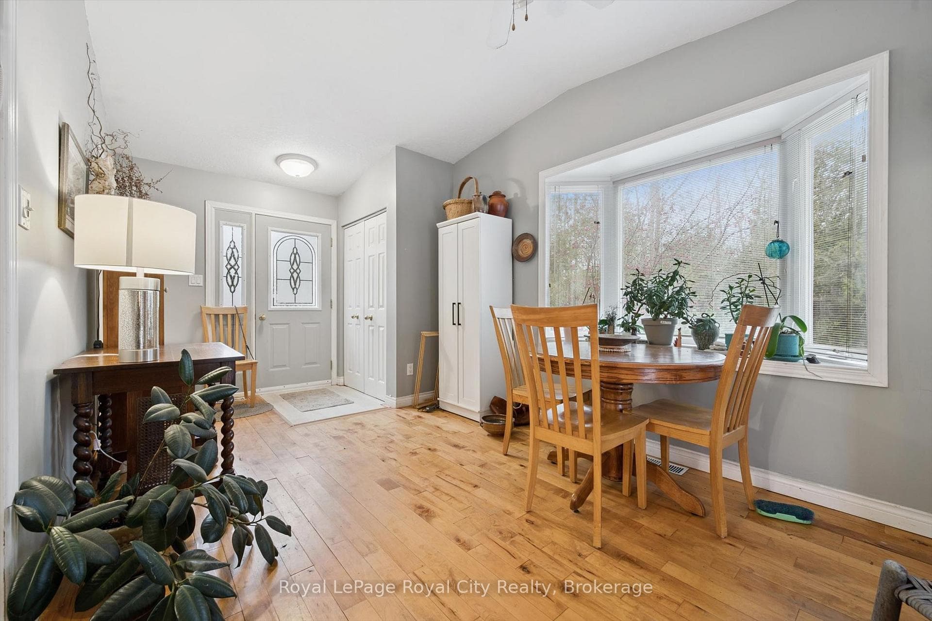 10 Spruce Avenue photo 8