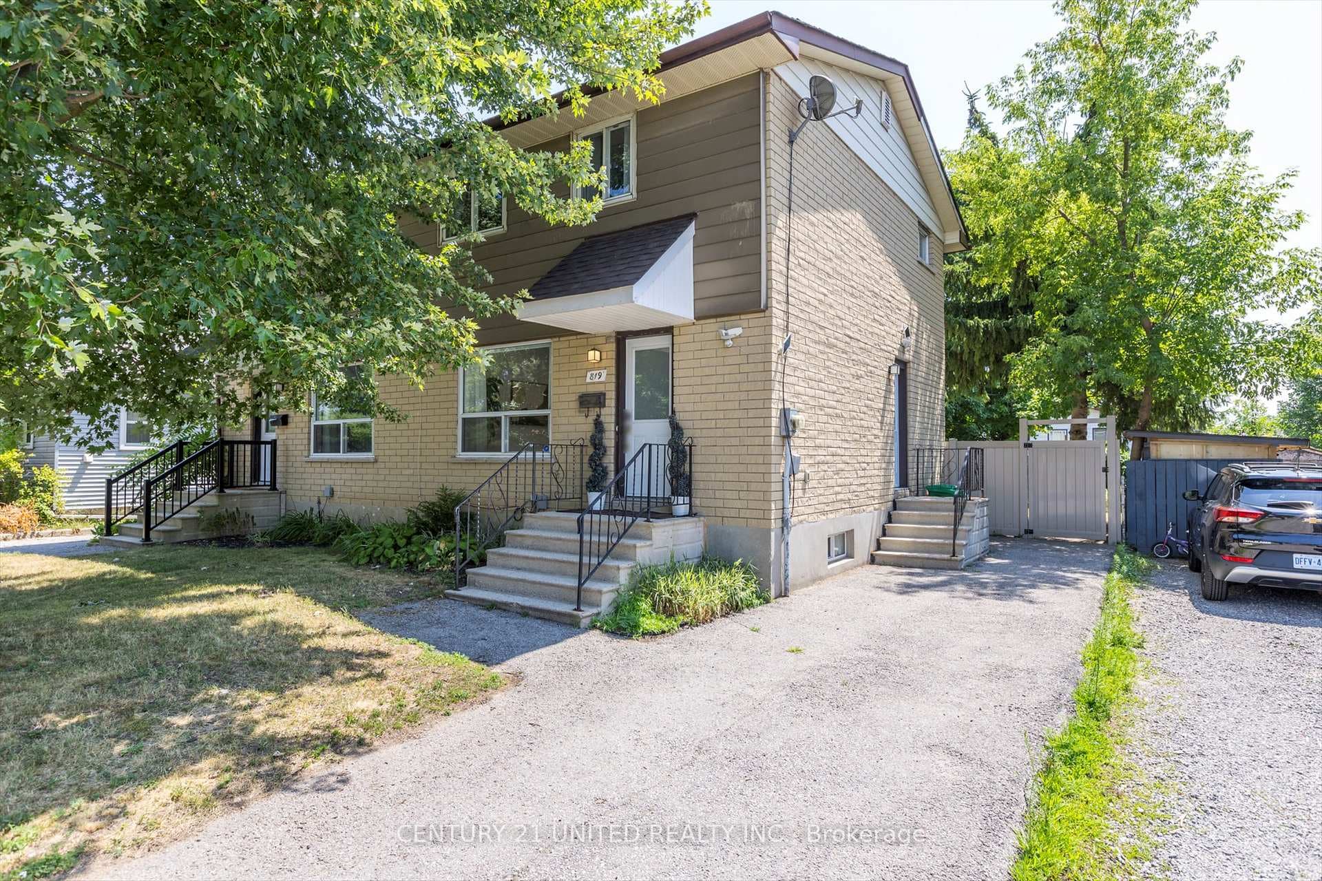 819 Cameron Street photo 1