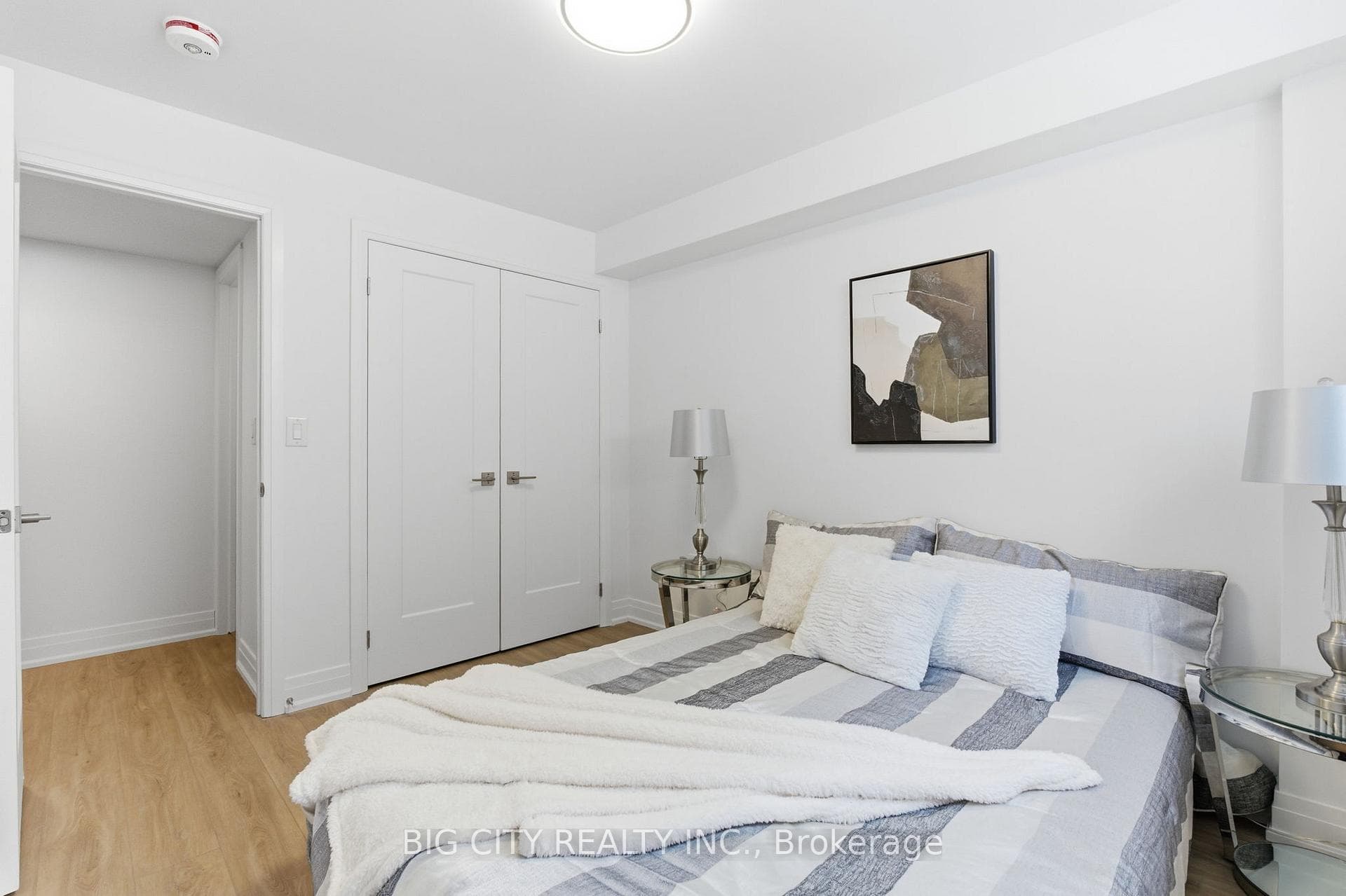 68 Westholme Avenue Unit 1 photo 14
