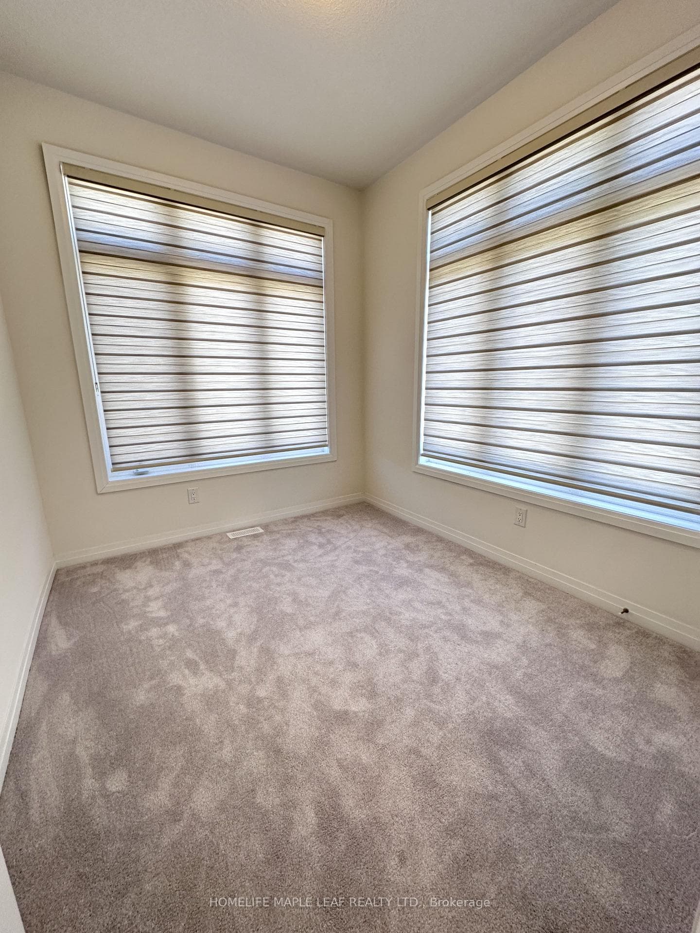 585 COLBORNE Street Unit 201 photo 18