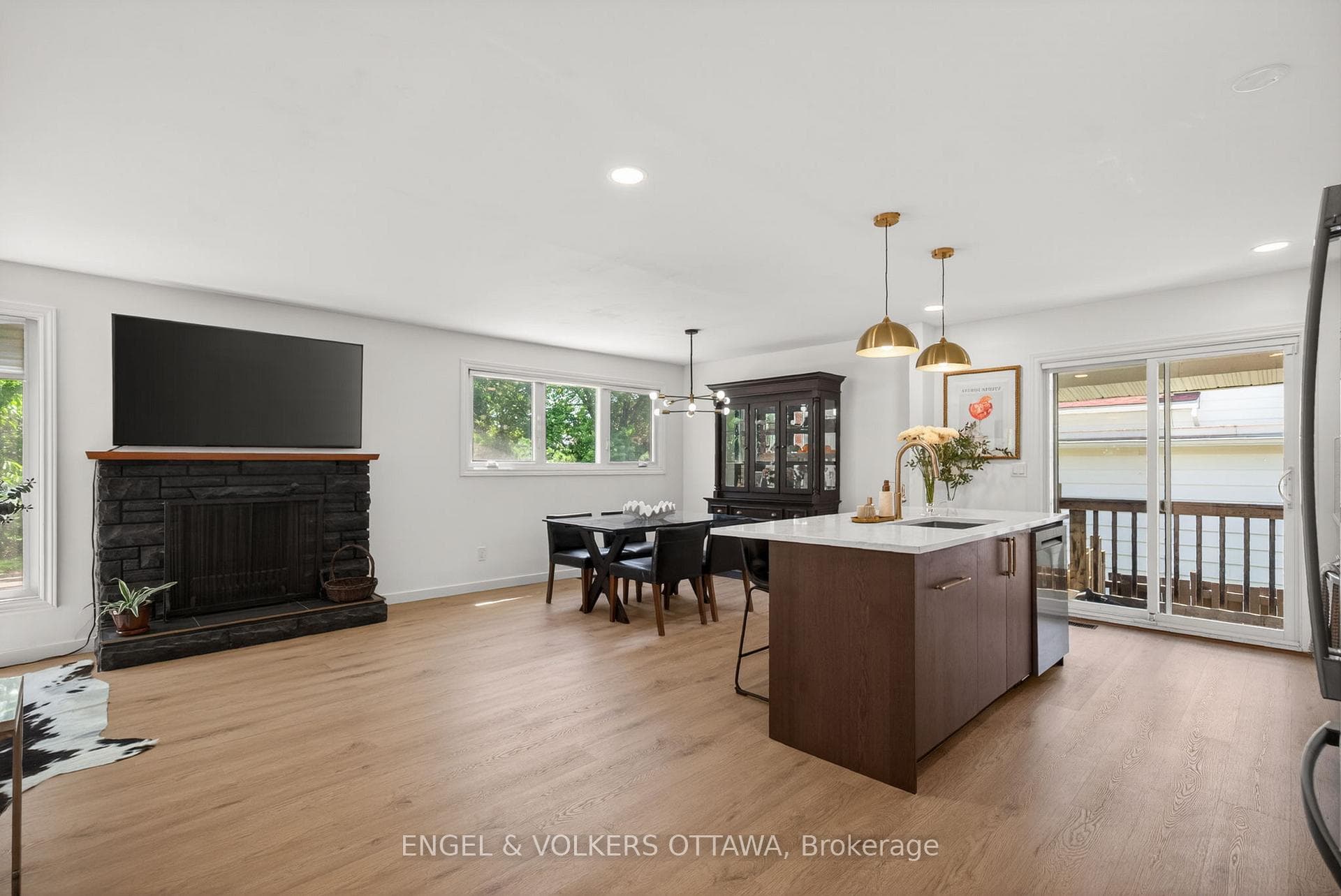 2265 Samuel Drive photo 10