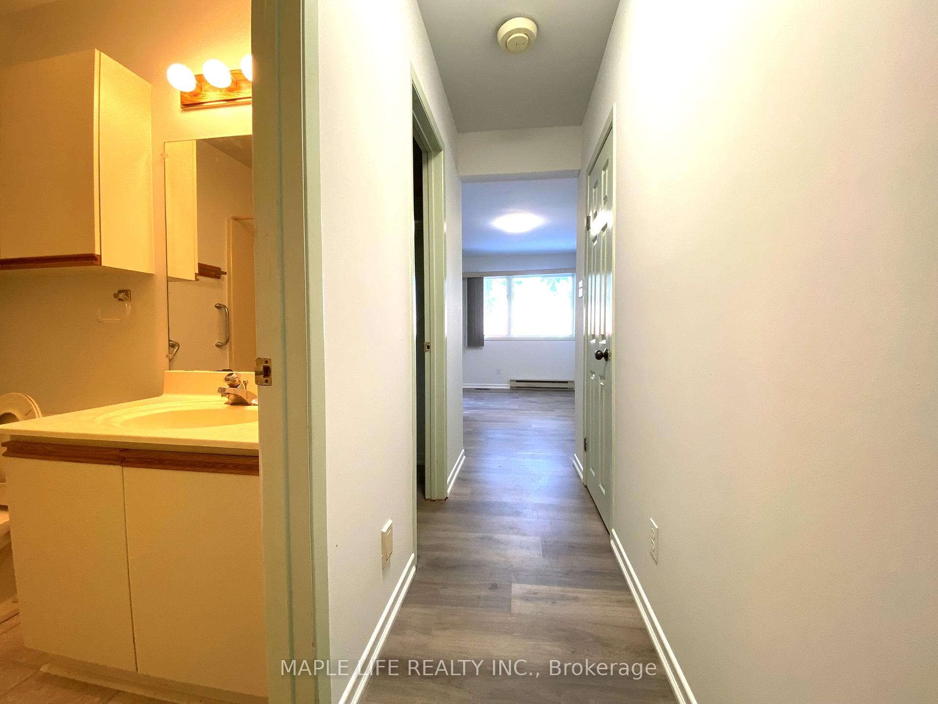 16 Lyndale Drive photo 9